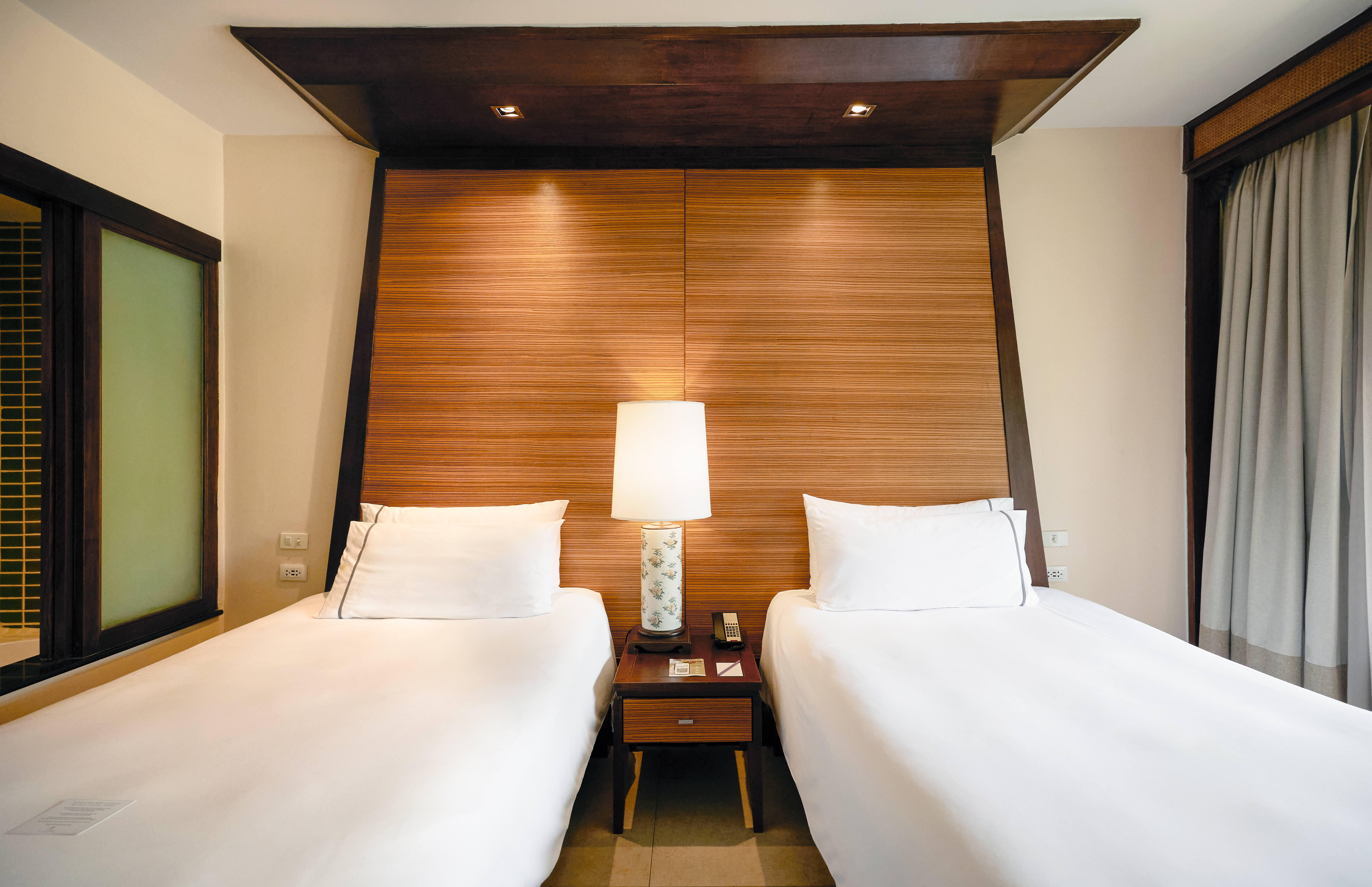 Twin Deluxe Pool View