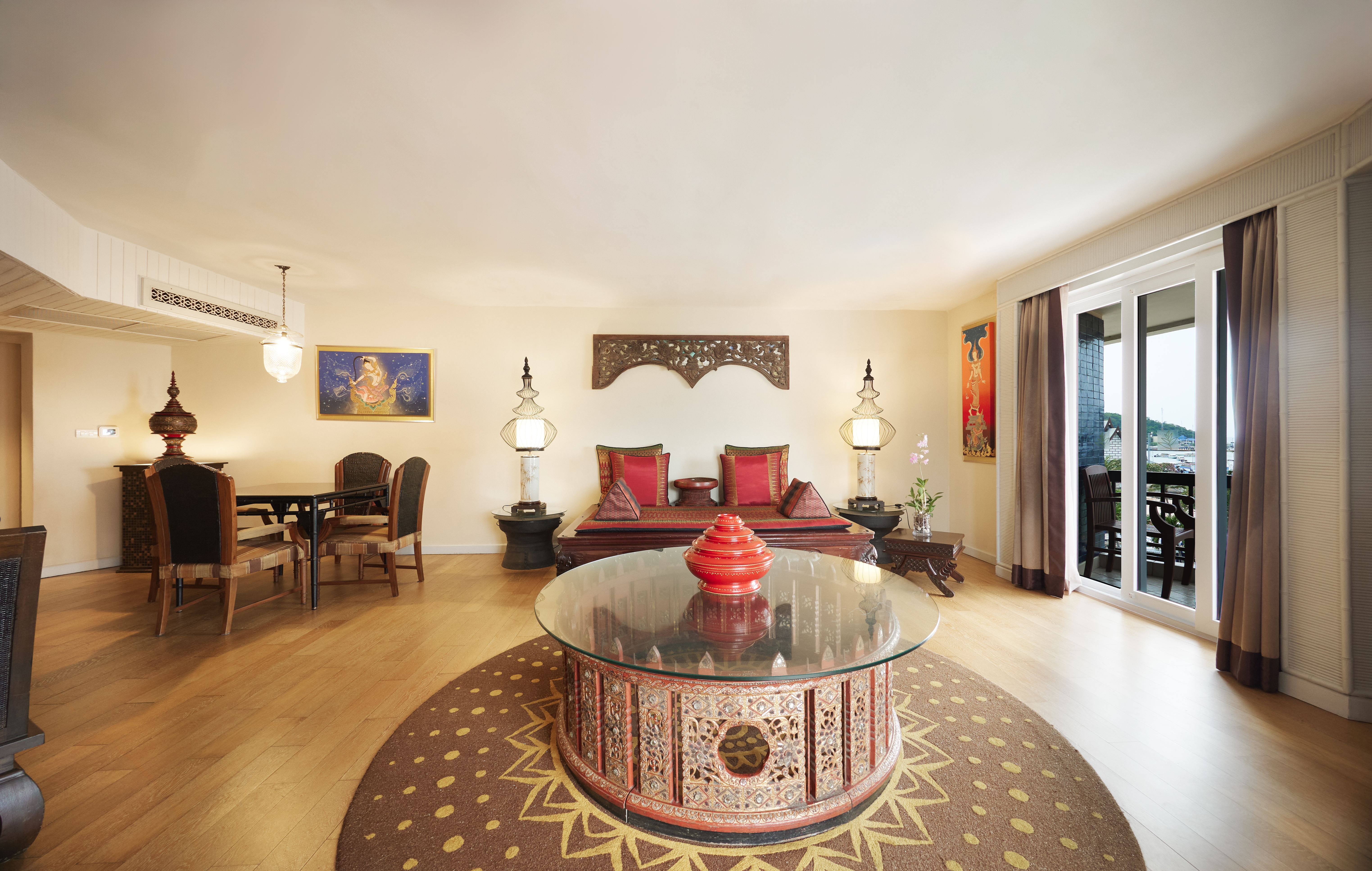 Family Room Executive