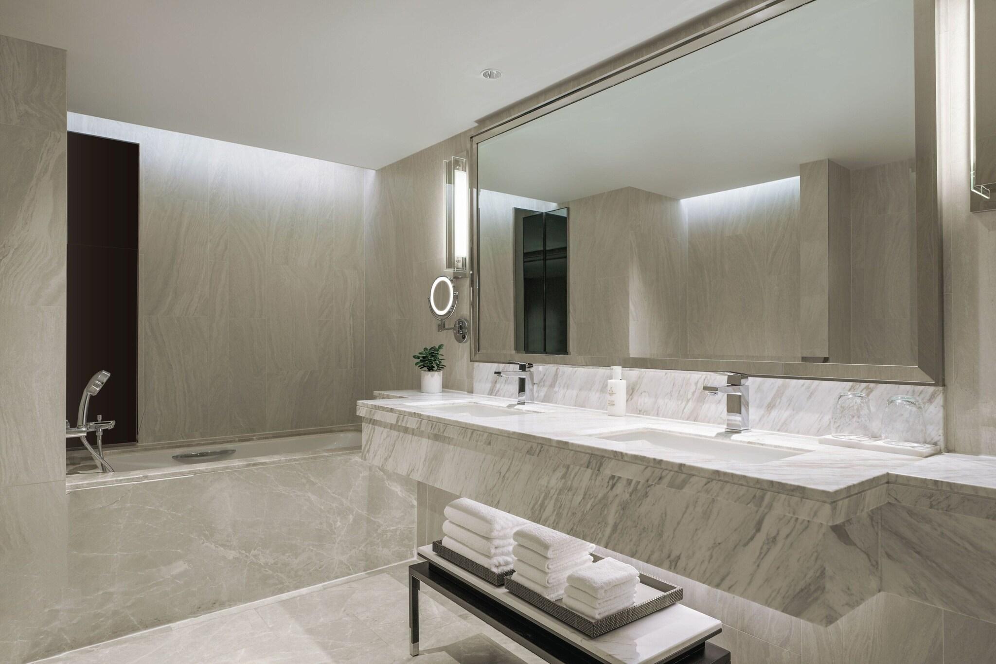 Suite Executive King Bed