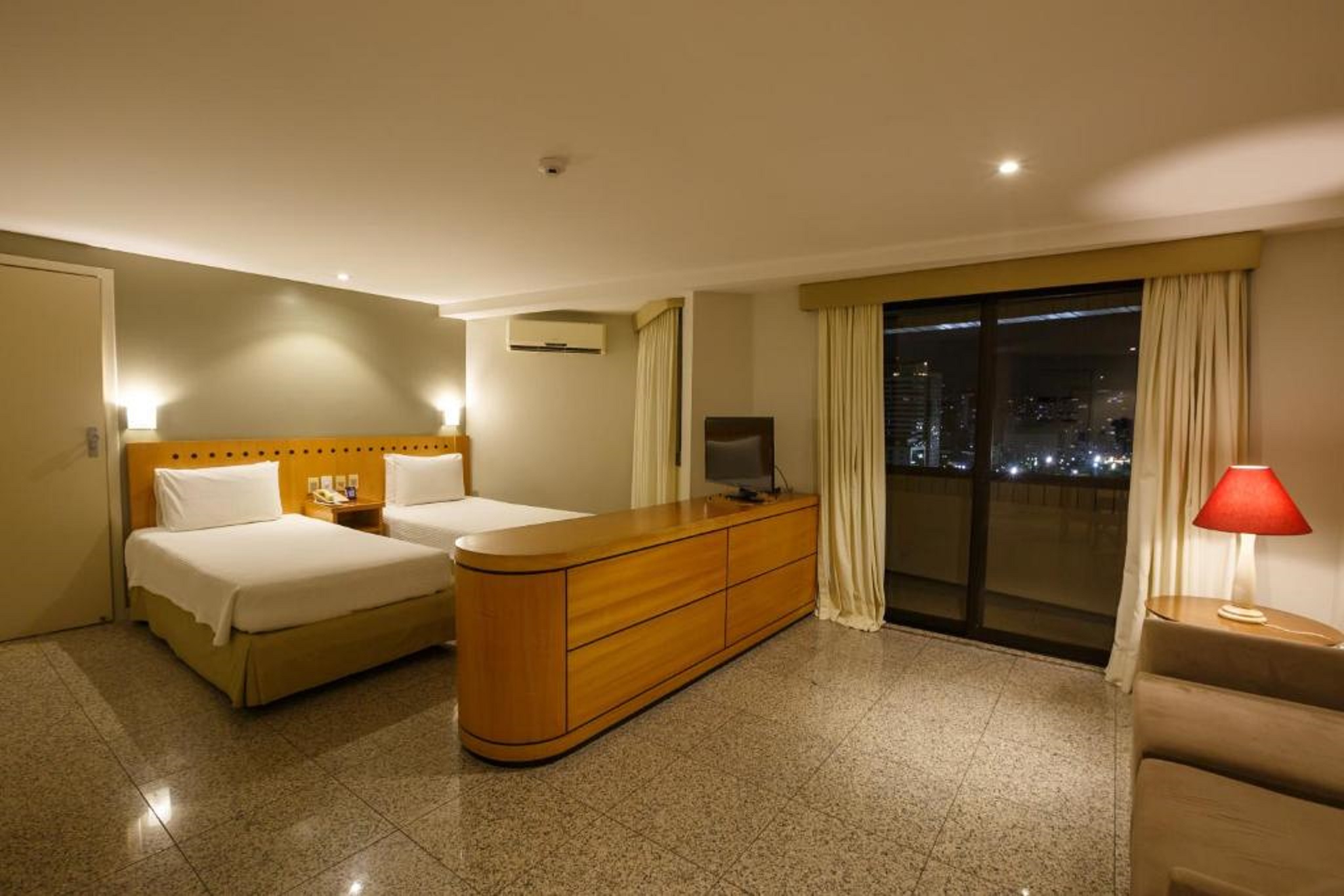 Twin Deluxe Side Sea View