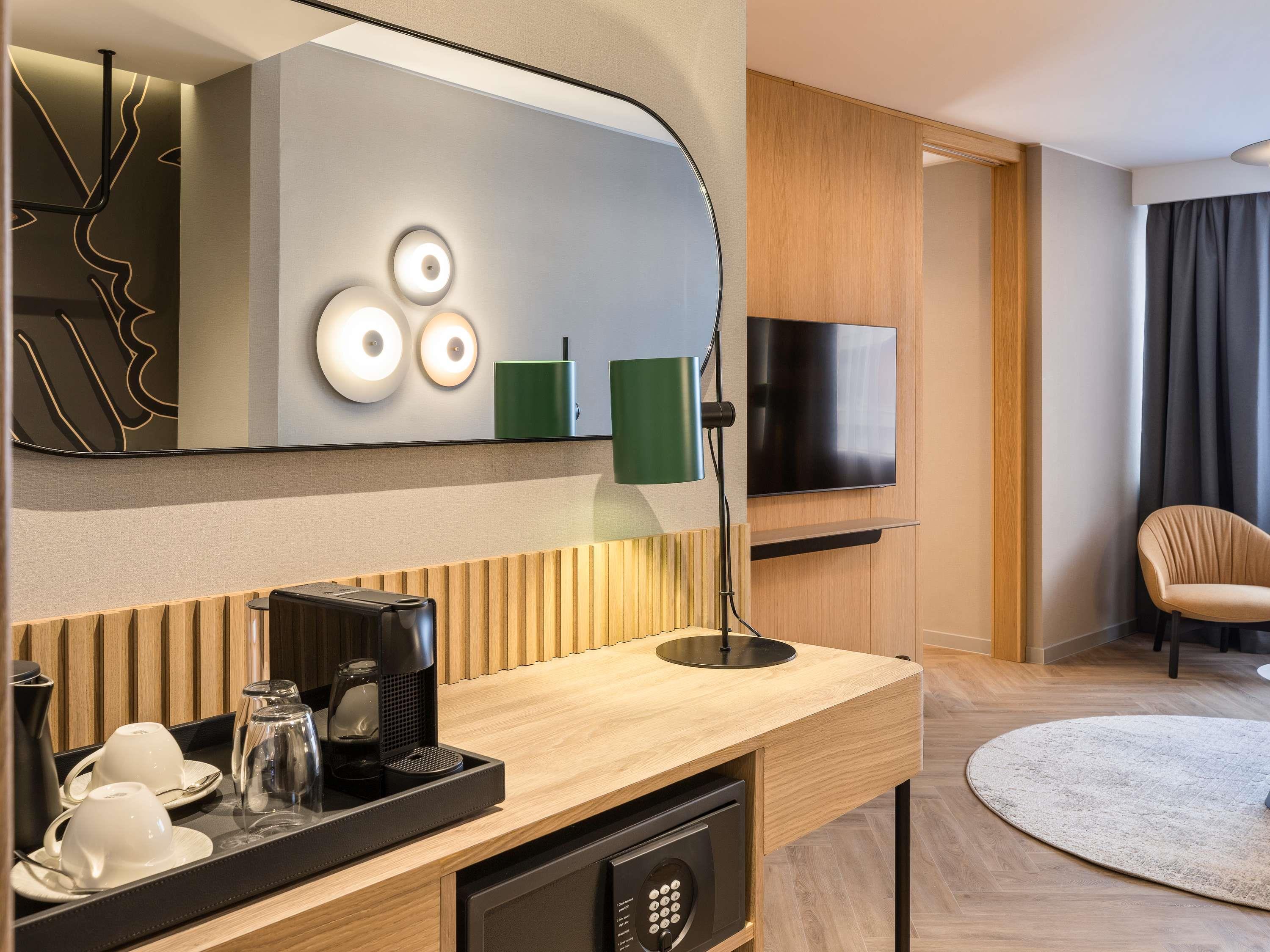 Junior Suite King Size Bed