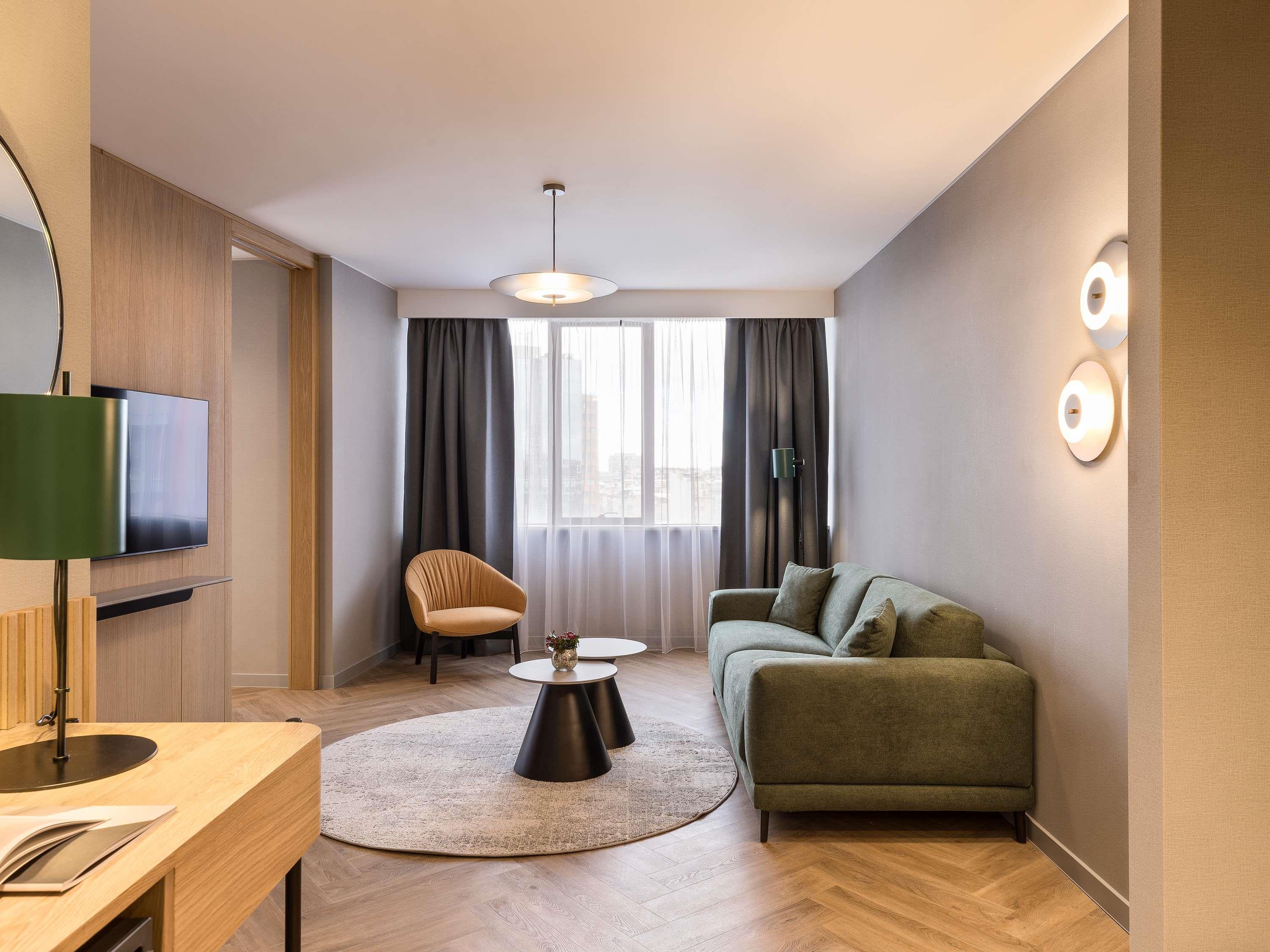 Junior Suite King Size Bed