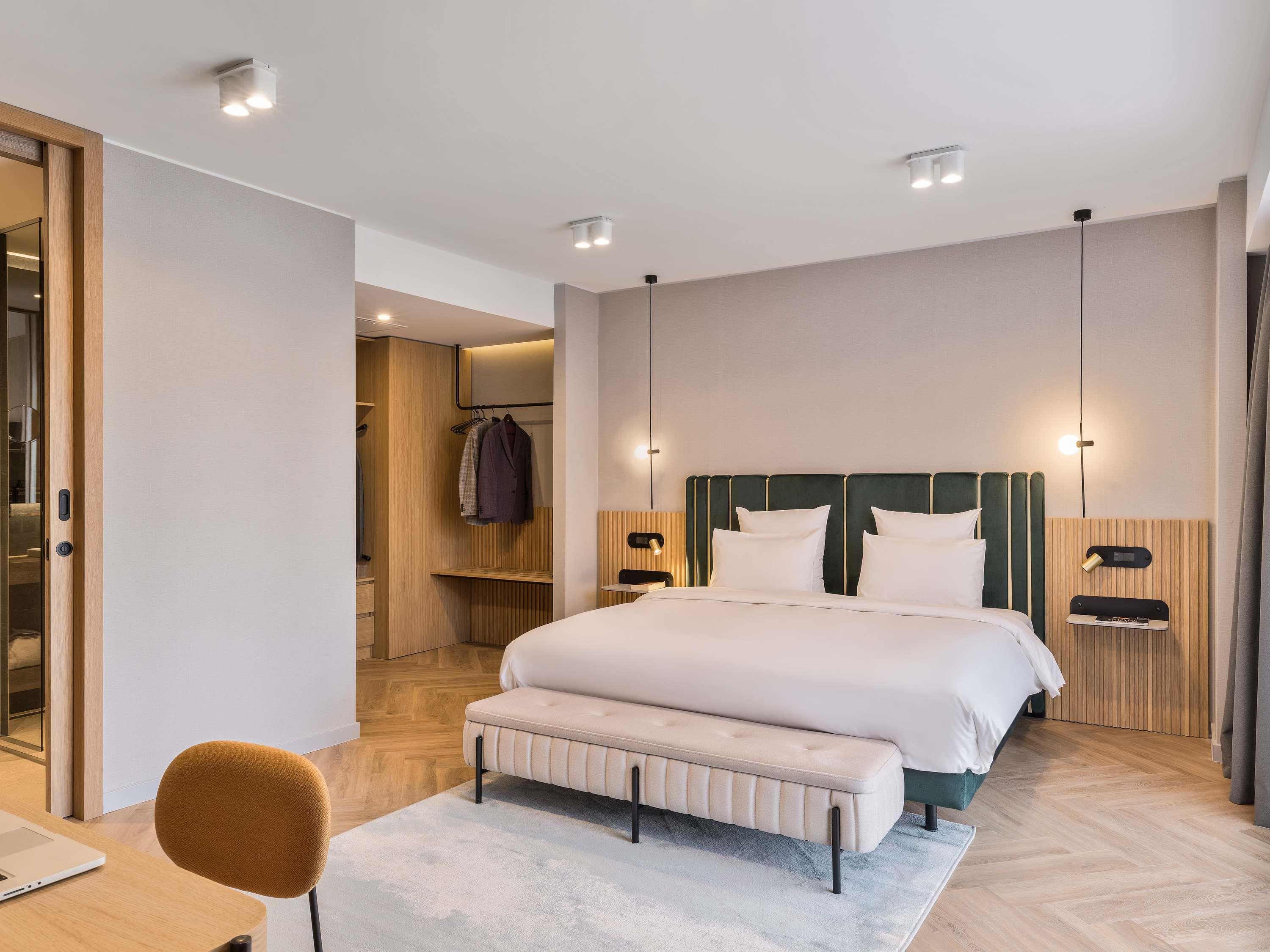 Junior Suite King Size Bed