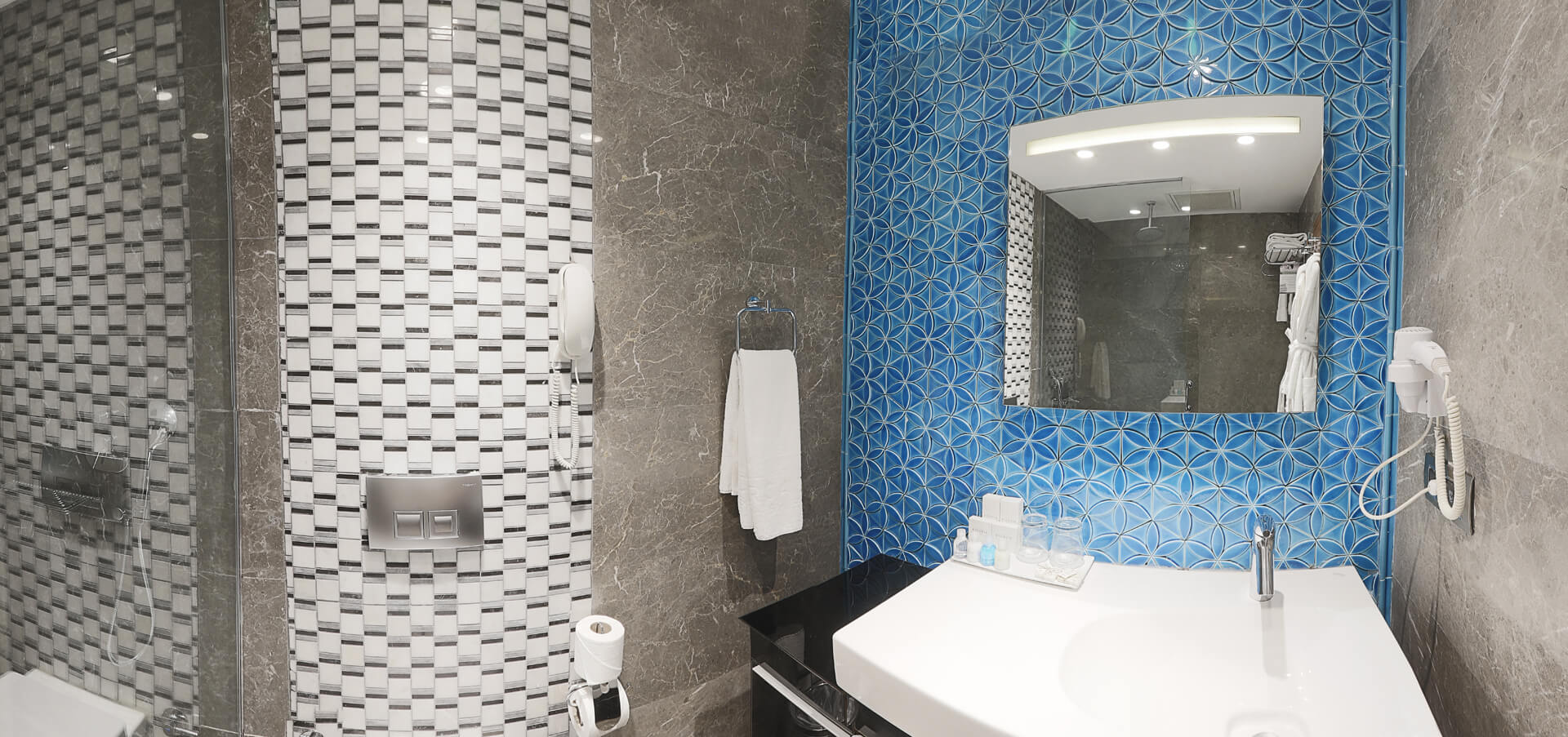 Double One Bedroom One Bathroom