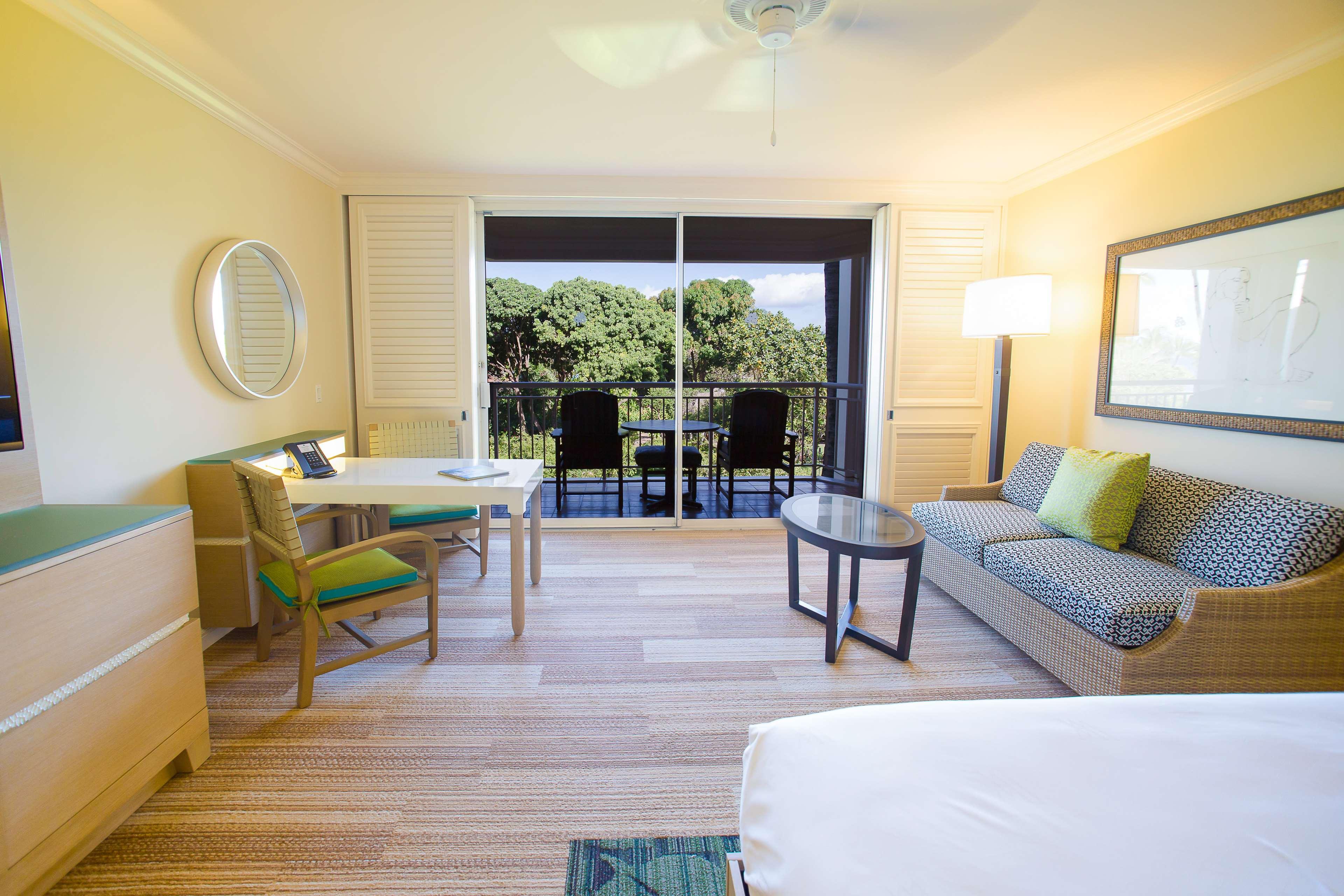 Double Garden View King Bed