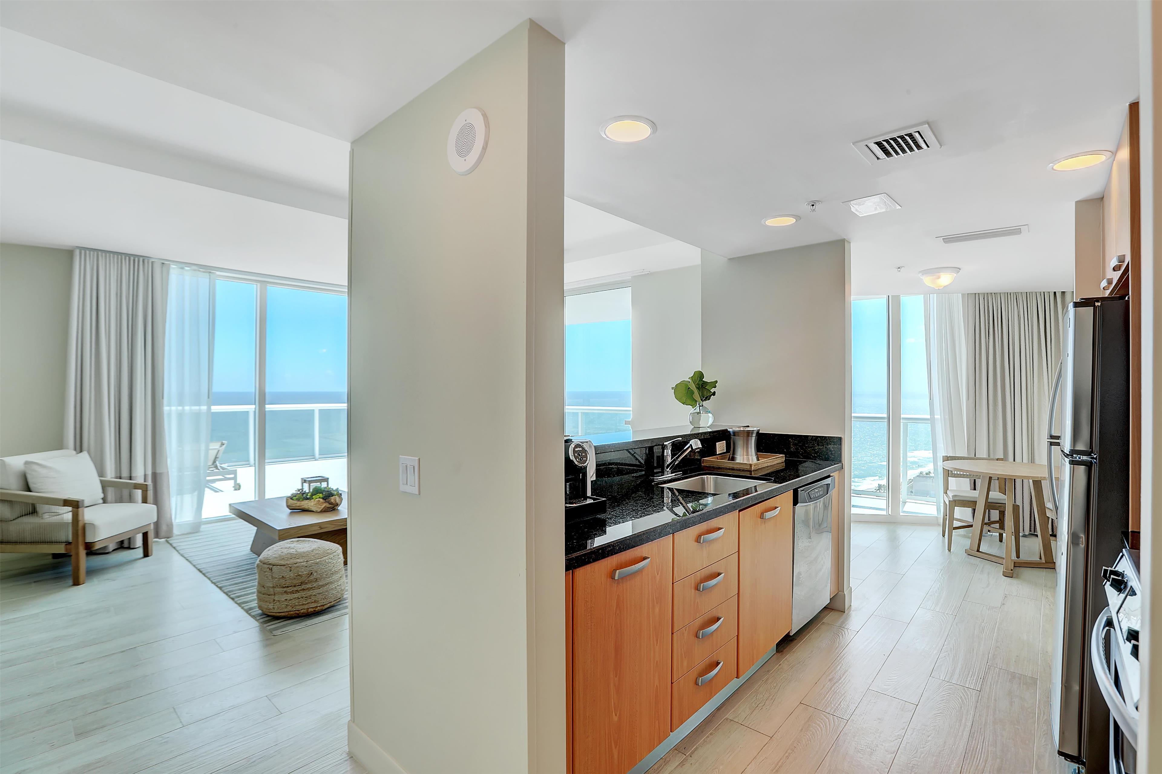 Suite Ocean Front Two Bedrooms