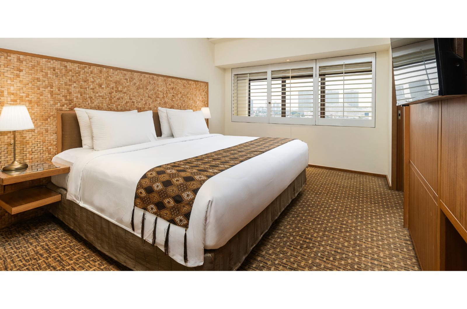 Double Club Executive