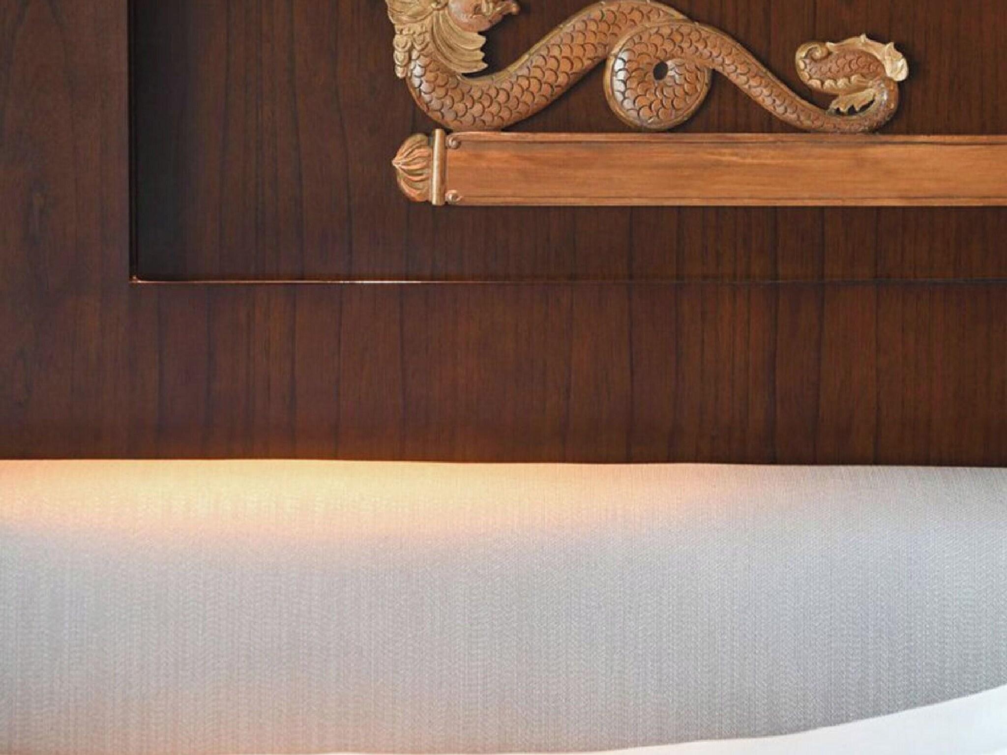 Double Deluxe King Bed