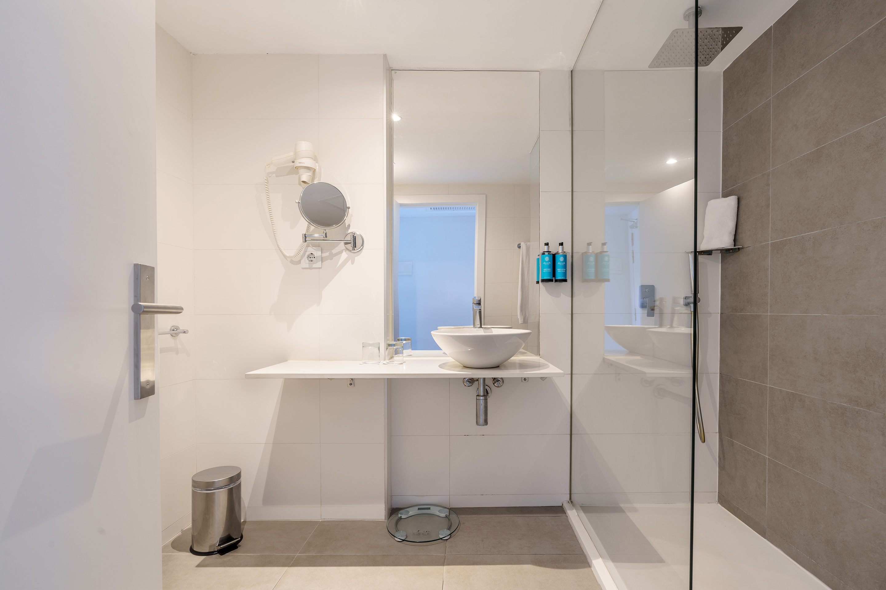 Double Single Superior Sea Front