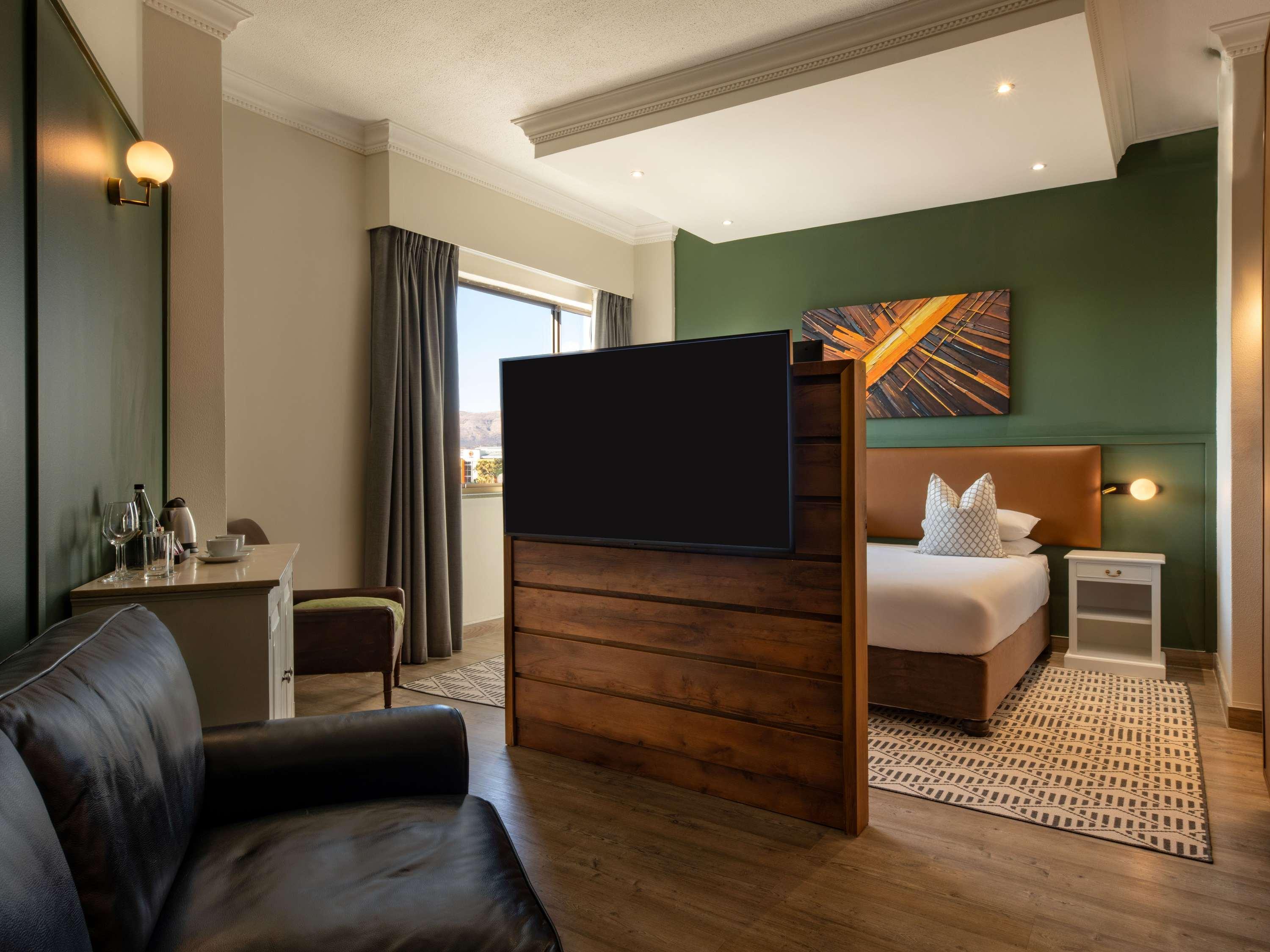 Double Deluxe King Bed