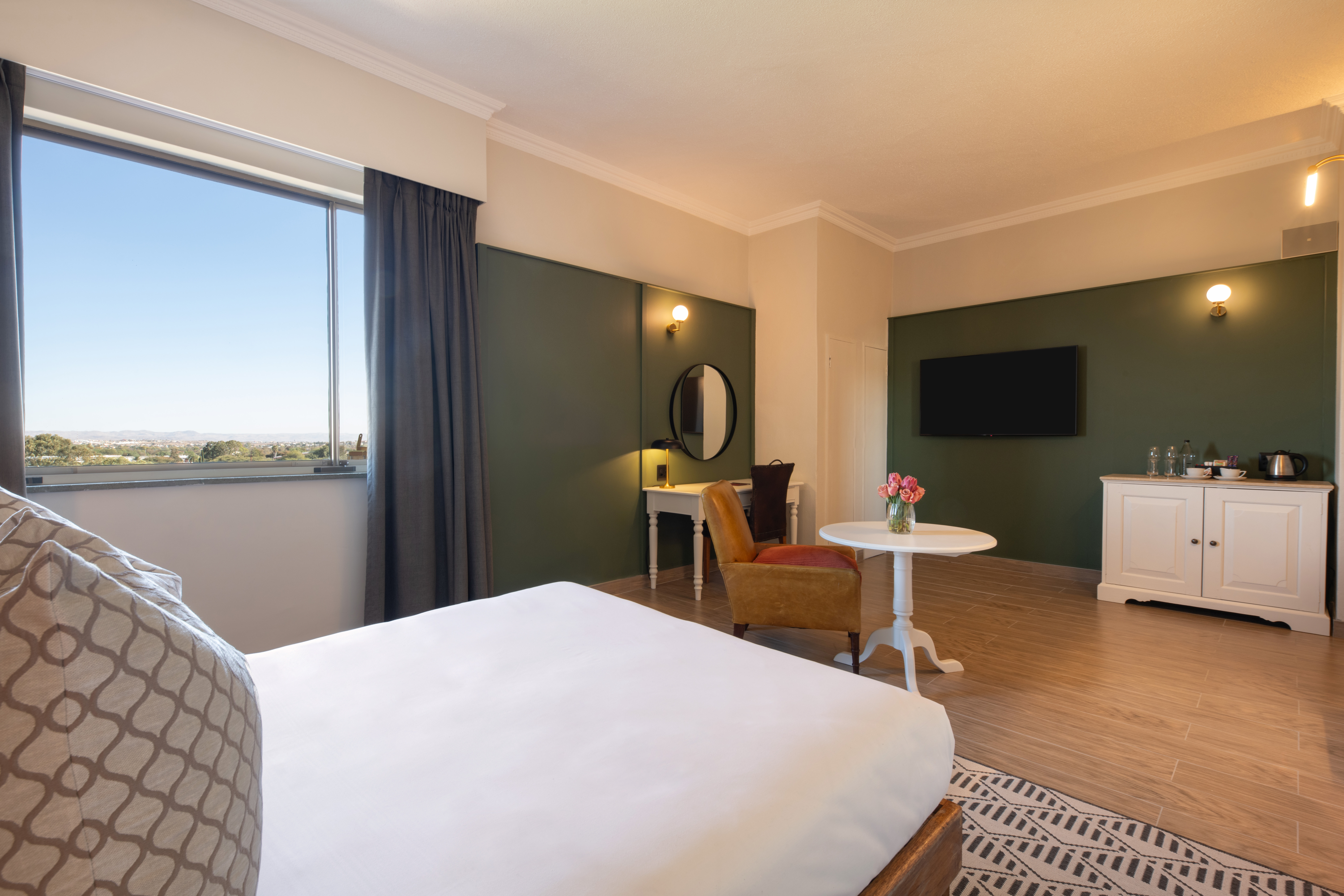 Double Deluxe King Bed