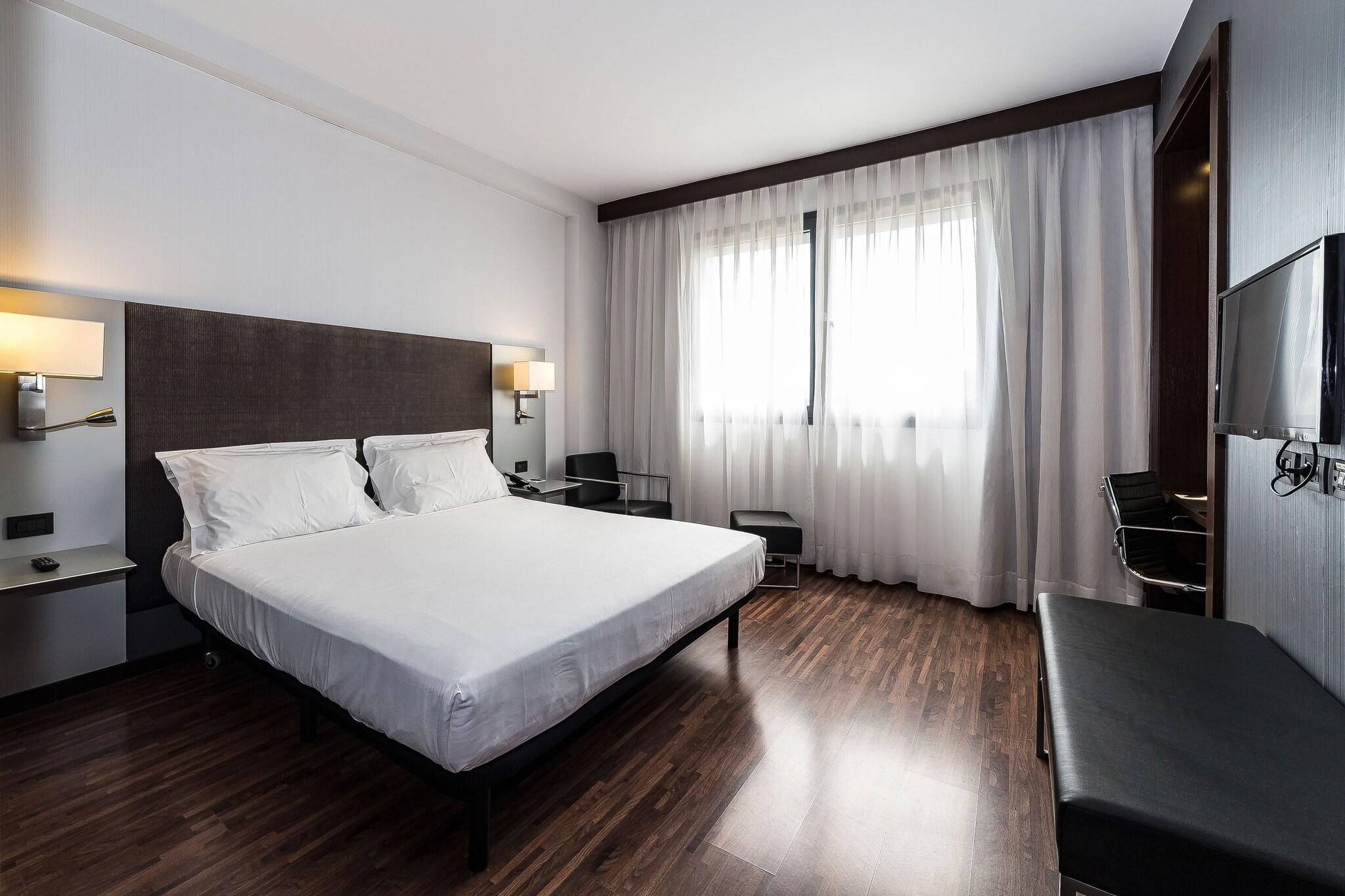 Double King Size Bed