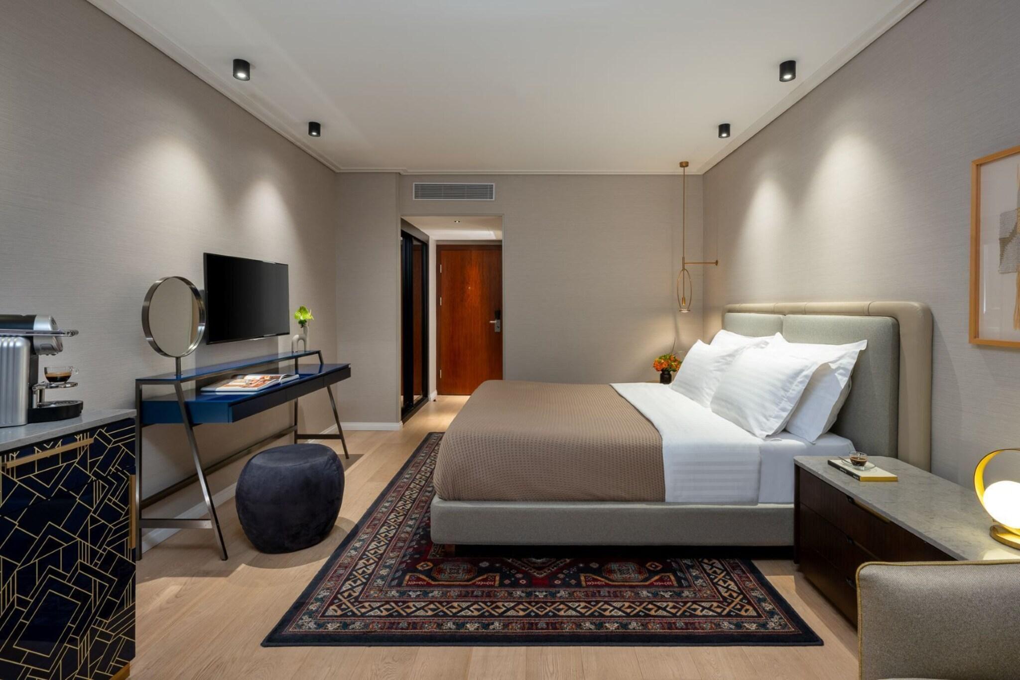 Room Connecting Room