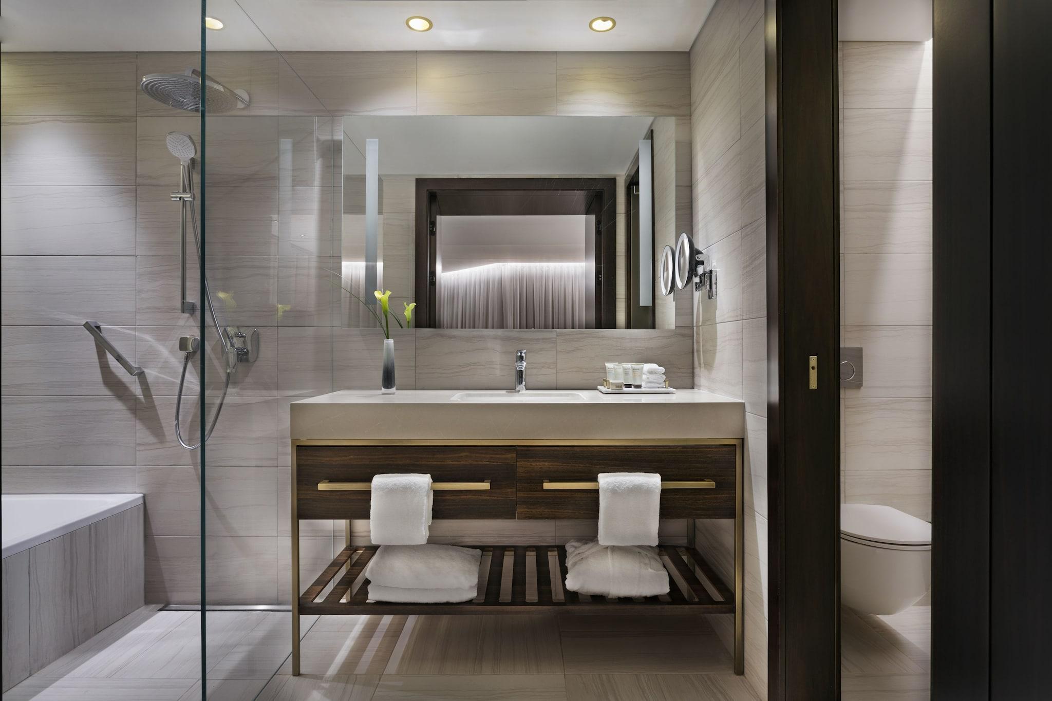 Single Premium City View