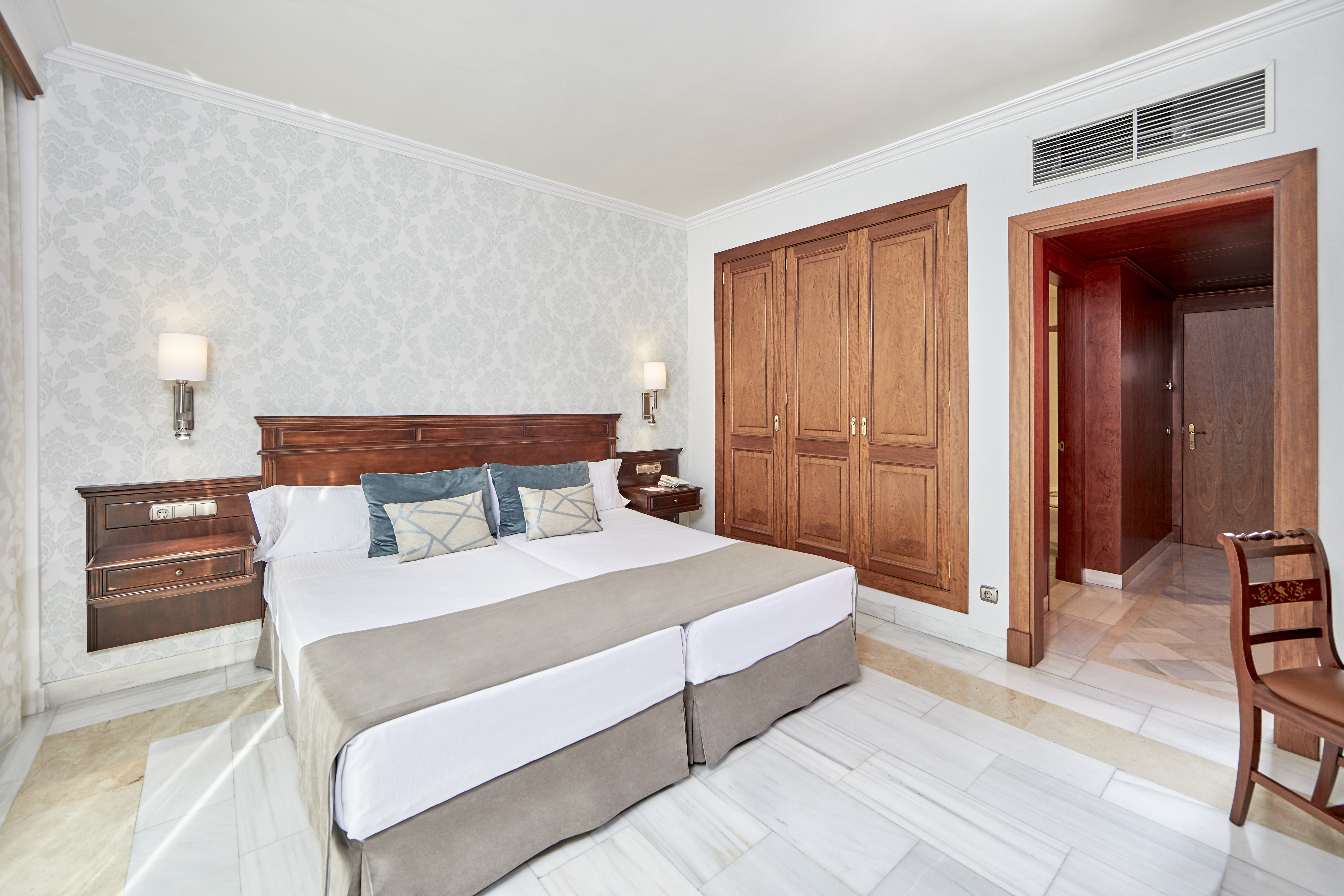 Double or Twin Standard