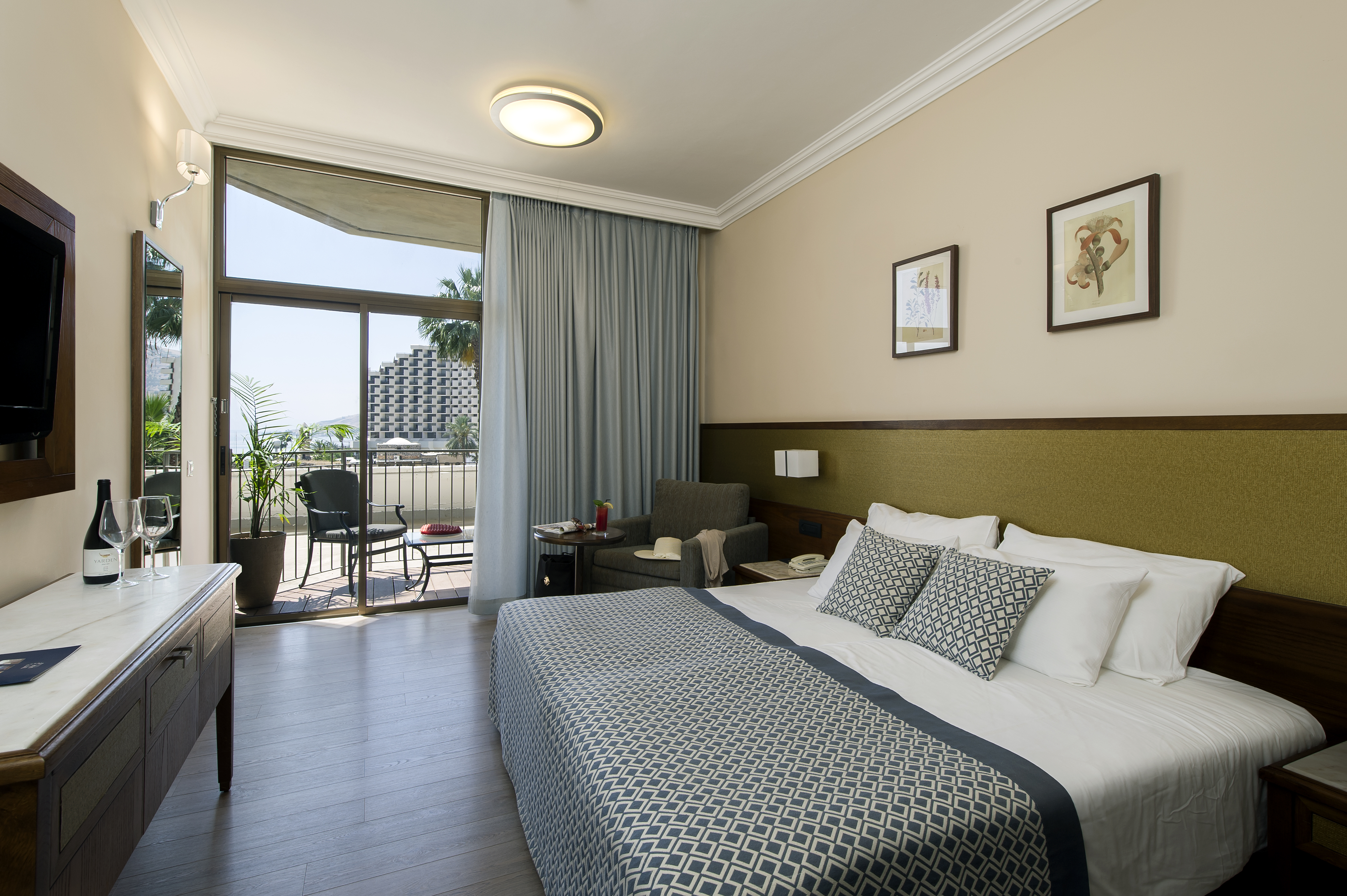 Double or Twin Standard