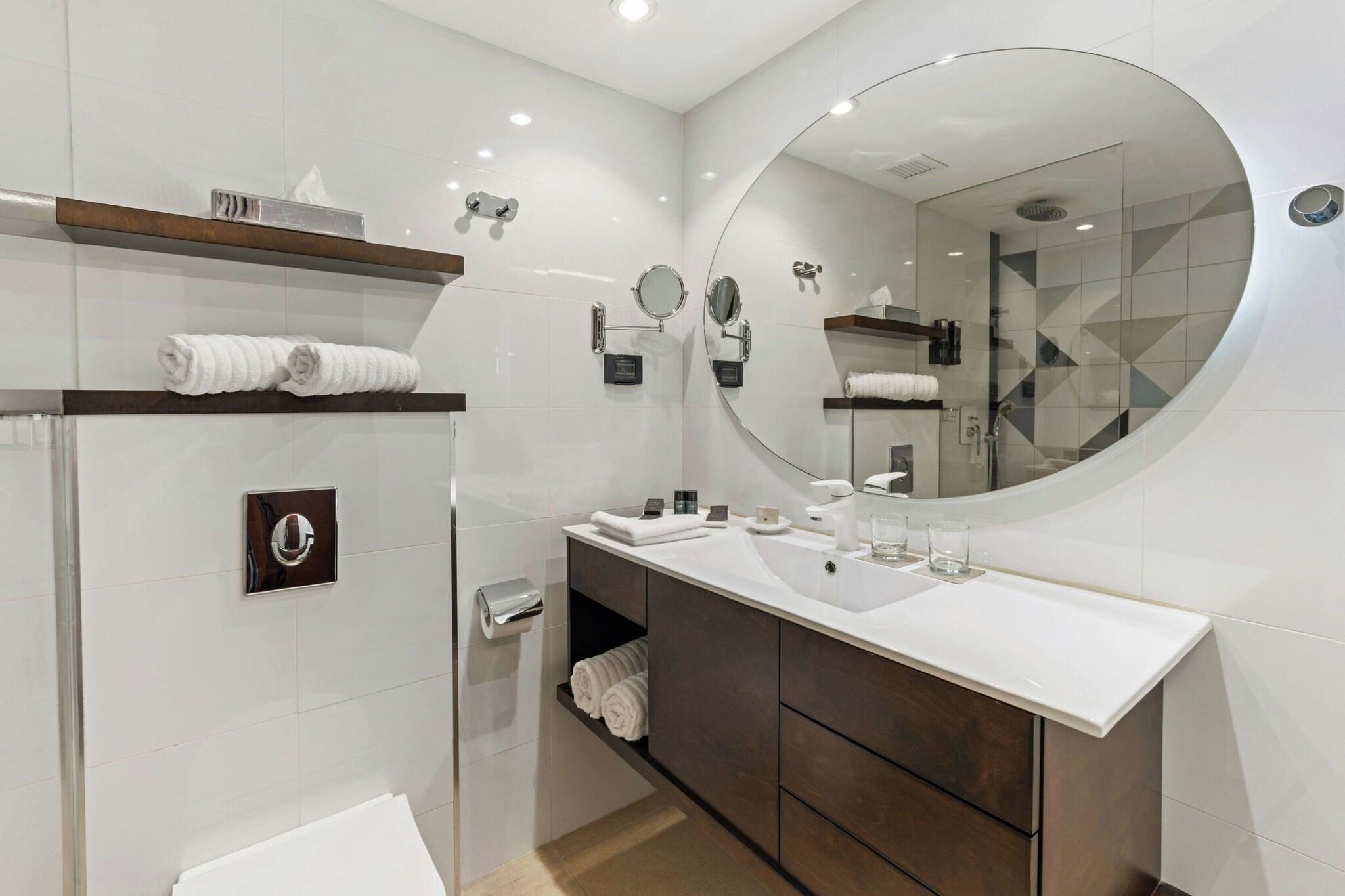 Double Executive King Bed