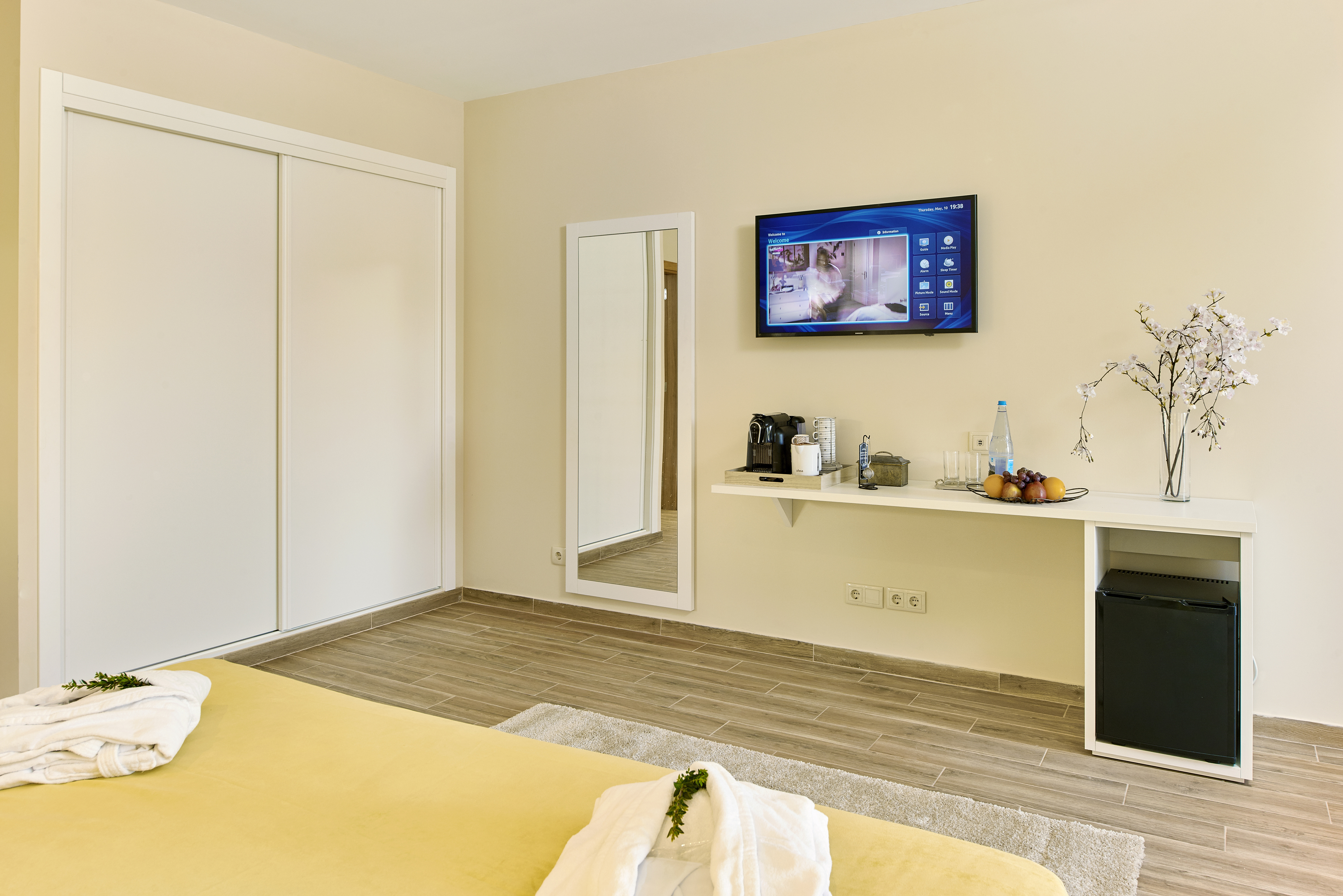 Family Room Superior Pool View