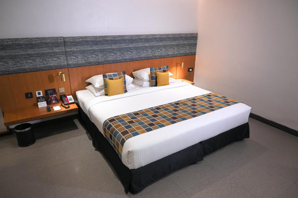 Double or Twin Executive