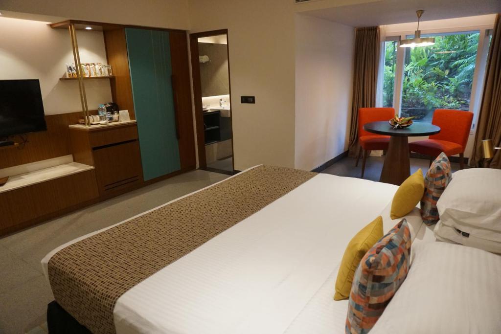 Double or Twin Executive