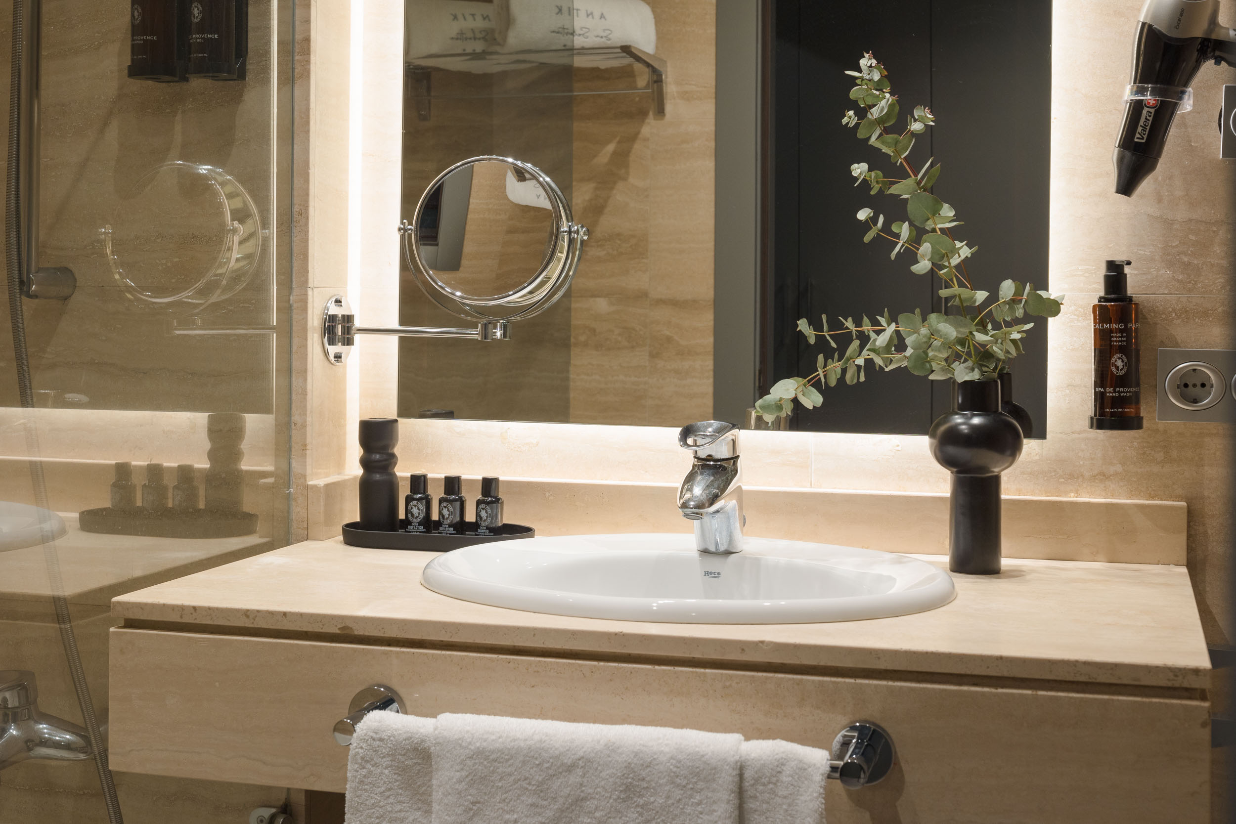 Double or Twin Standard