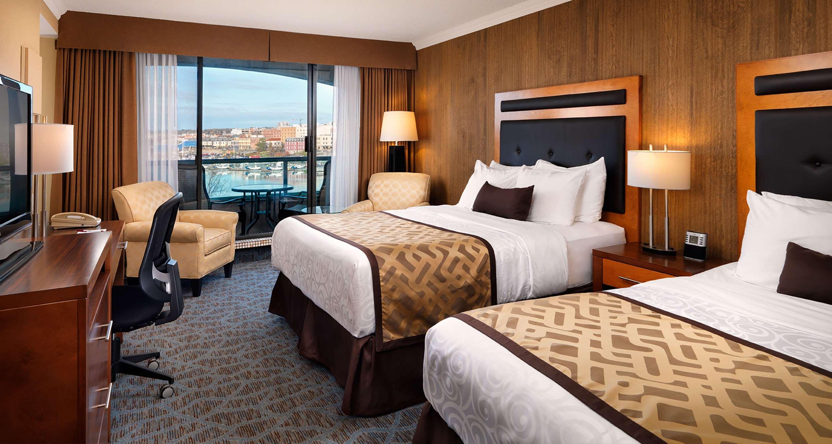 Quadruple Two Queen Beds