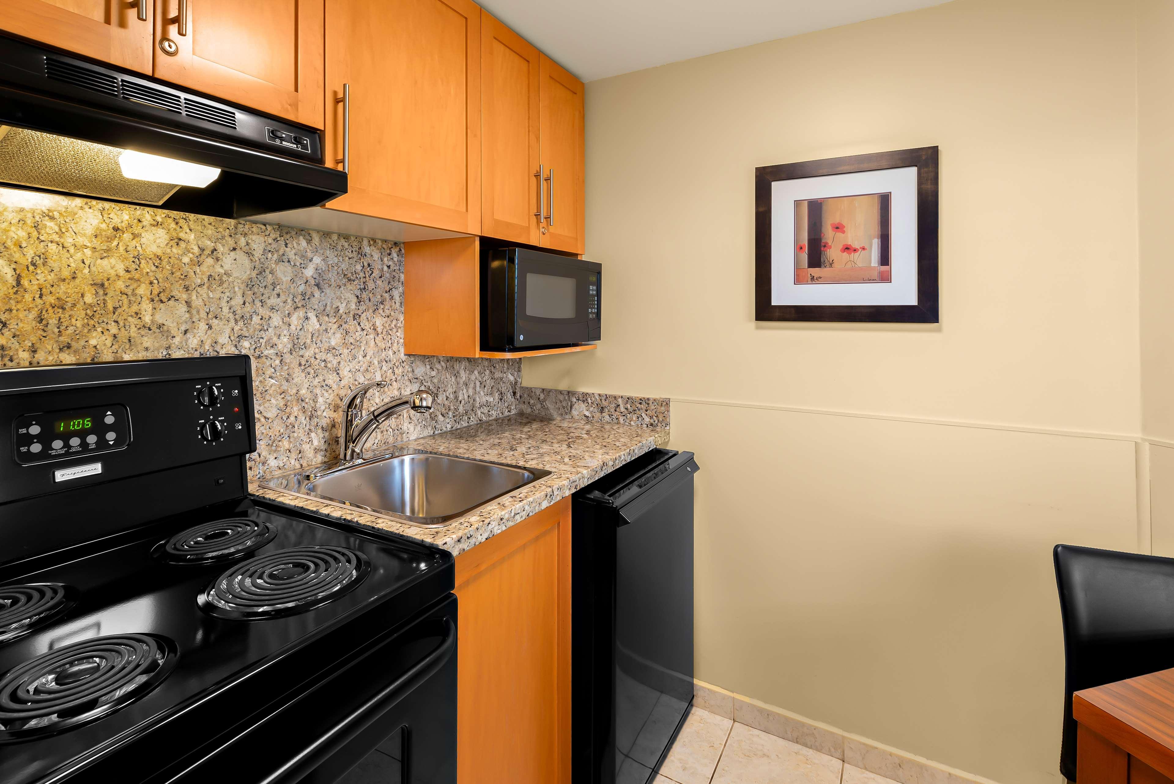 Quadruple Two Queen Beds