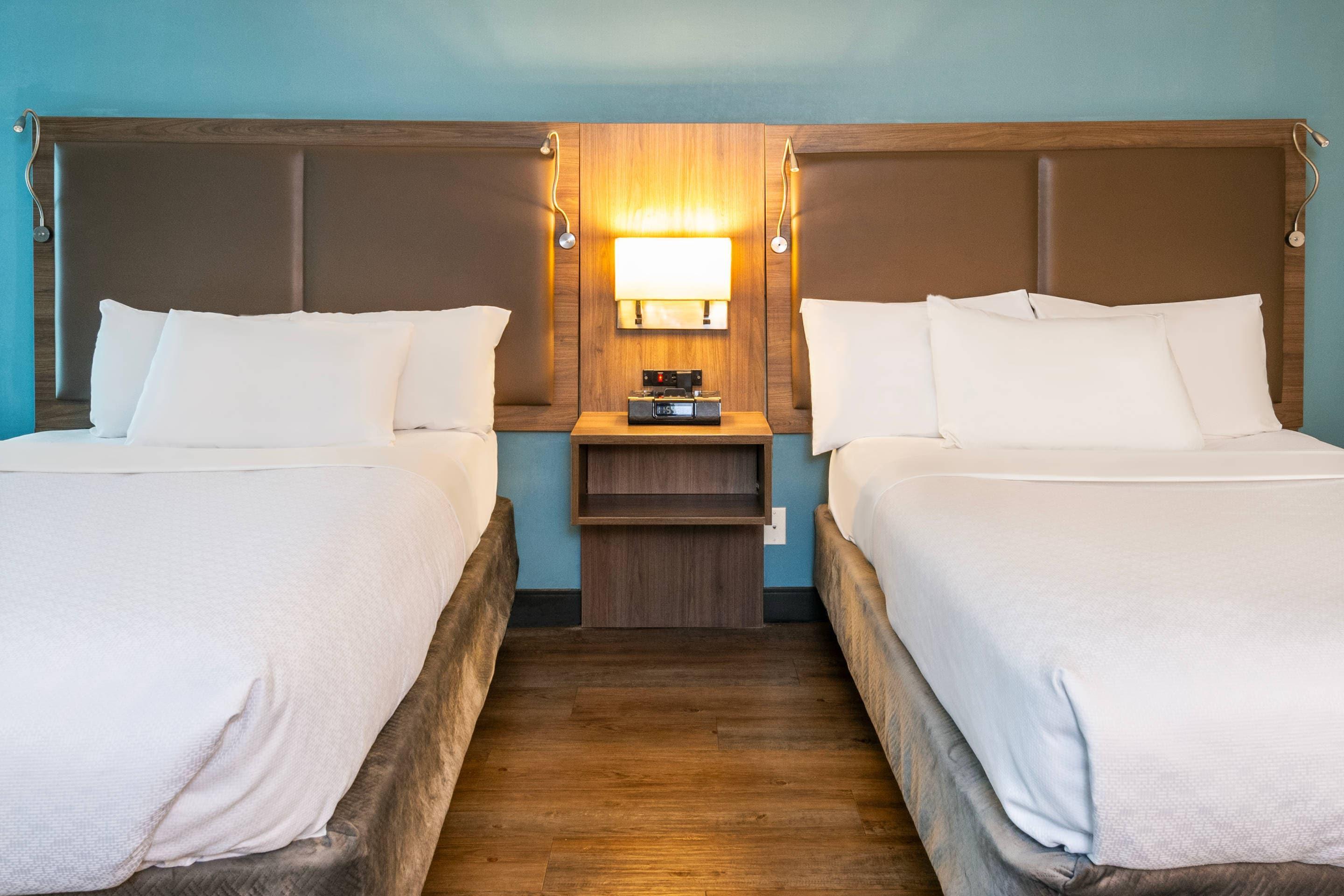 Quadruple Non Smoking