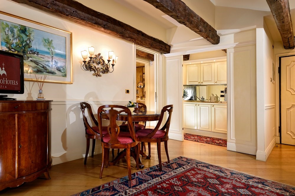 Suite Deluxe Canal View