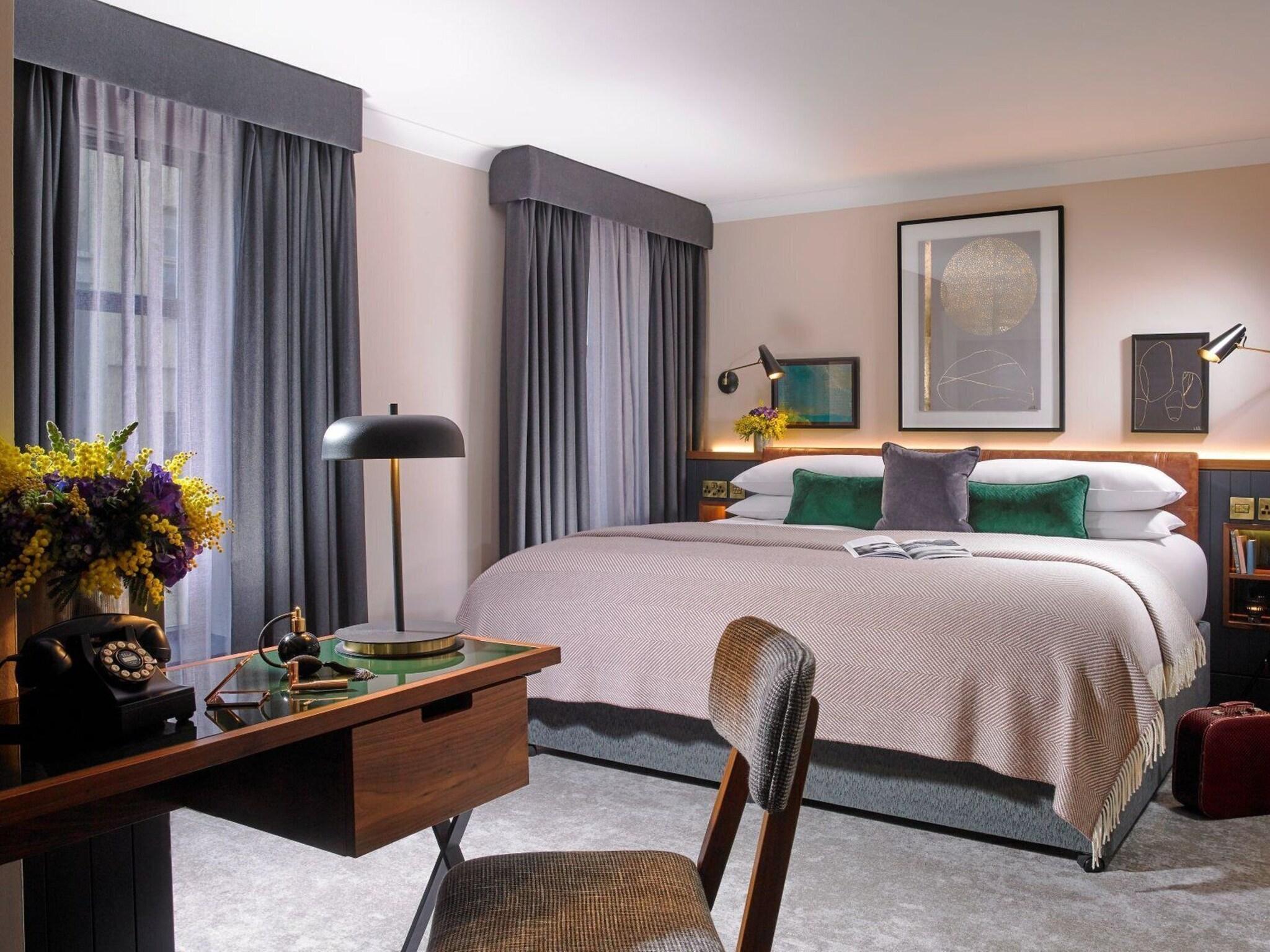 Junior Suite King Size Bed