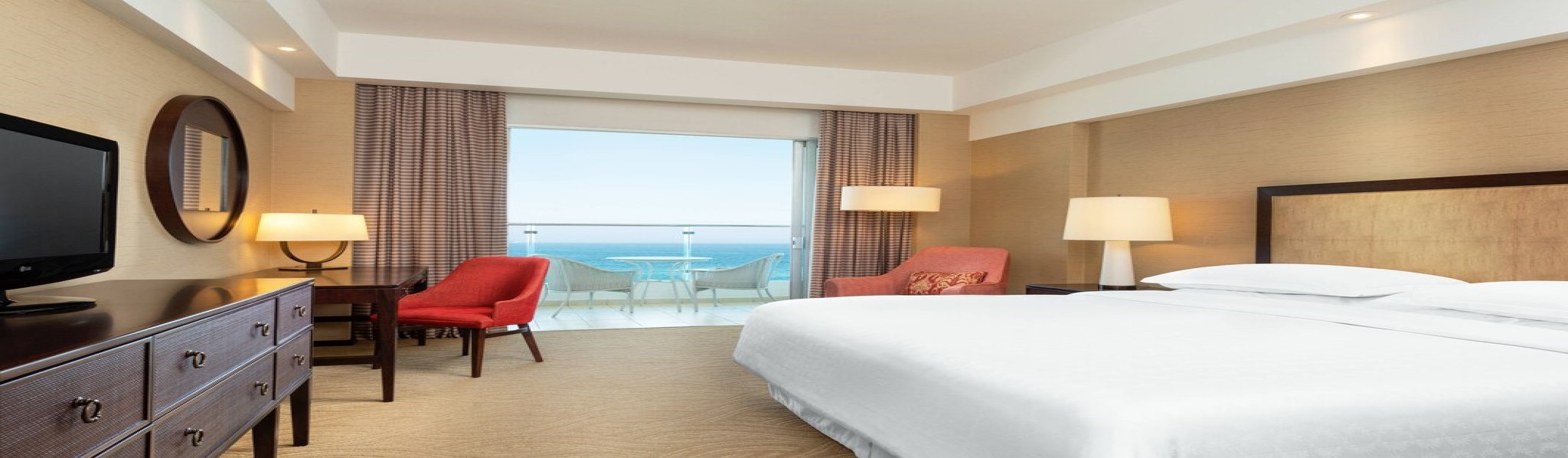 Double Ocean Front King Bed