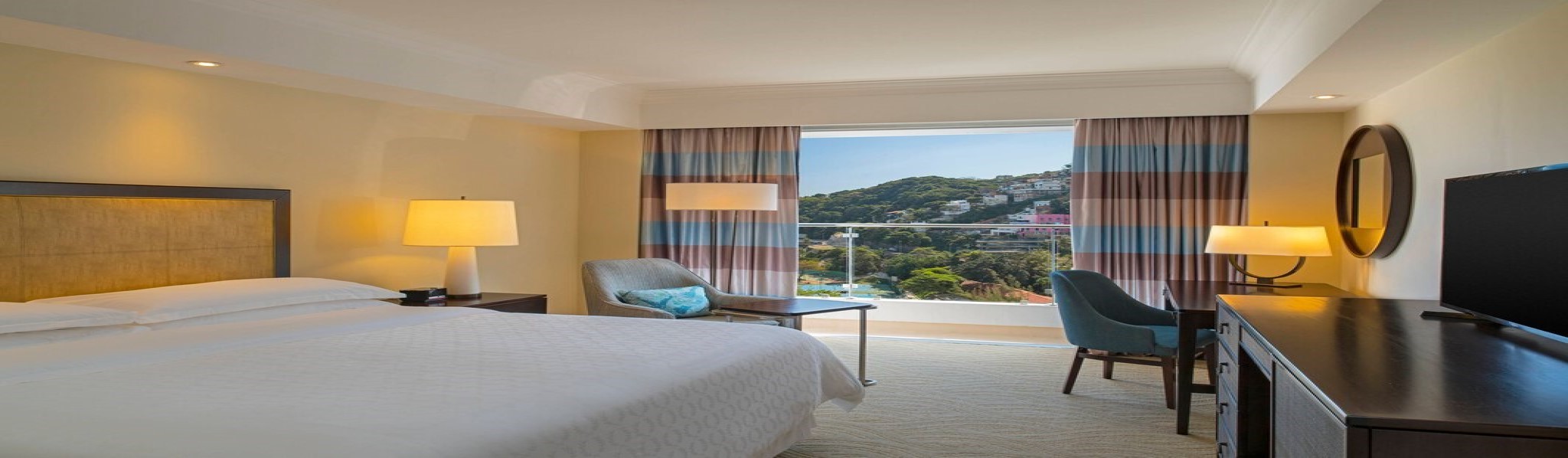 Double Club King Bed