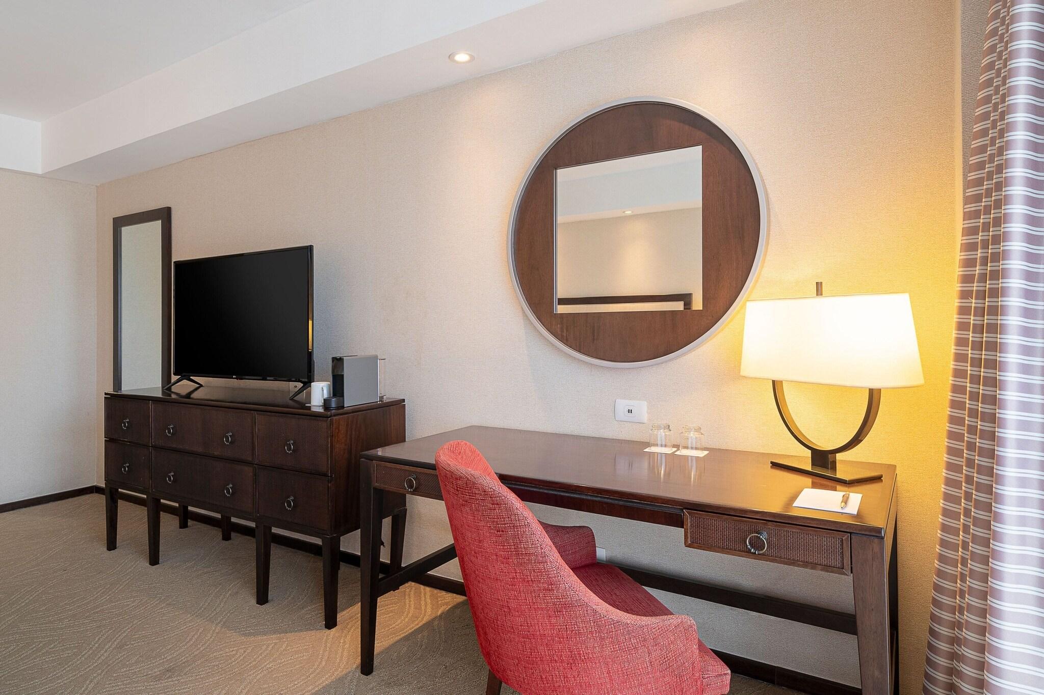 Double Club King Bed