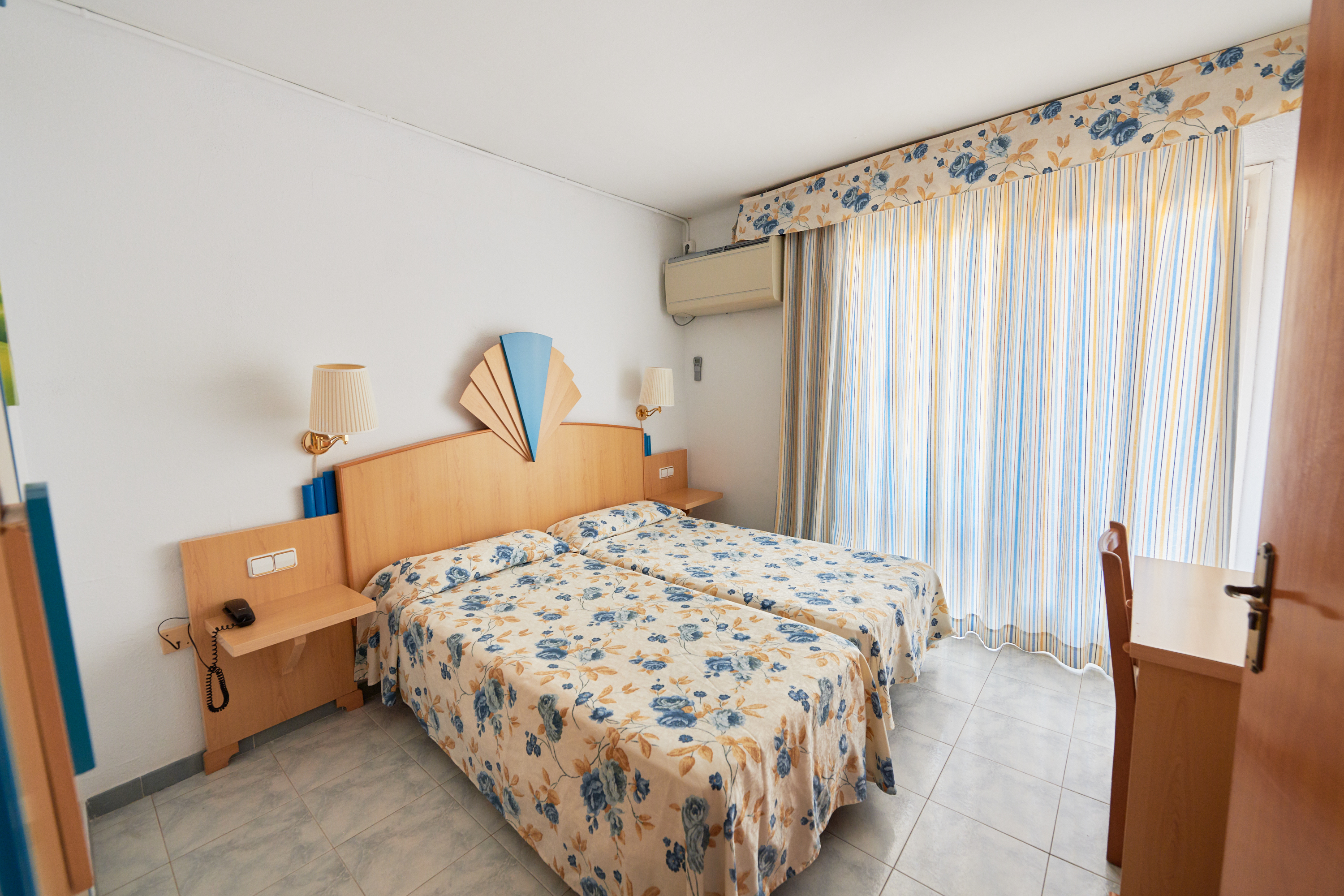 Double or Twin Standard