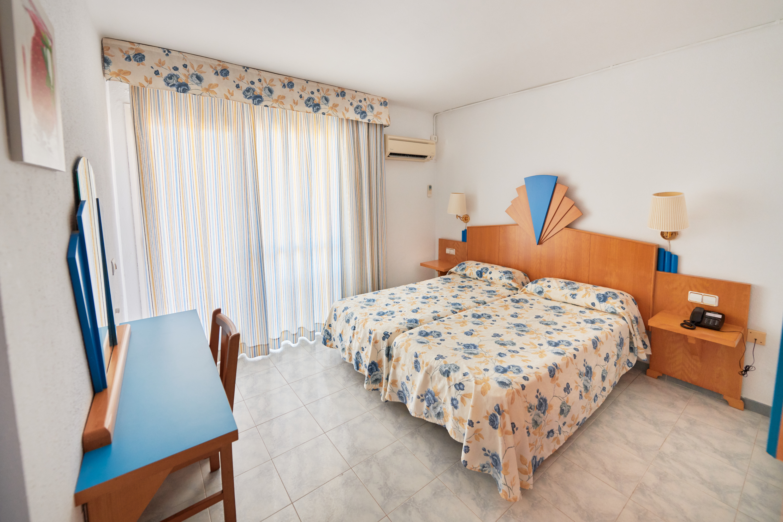 Double or Twin Standard