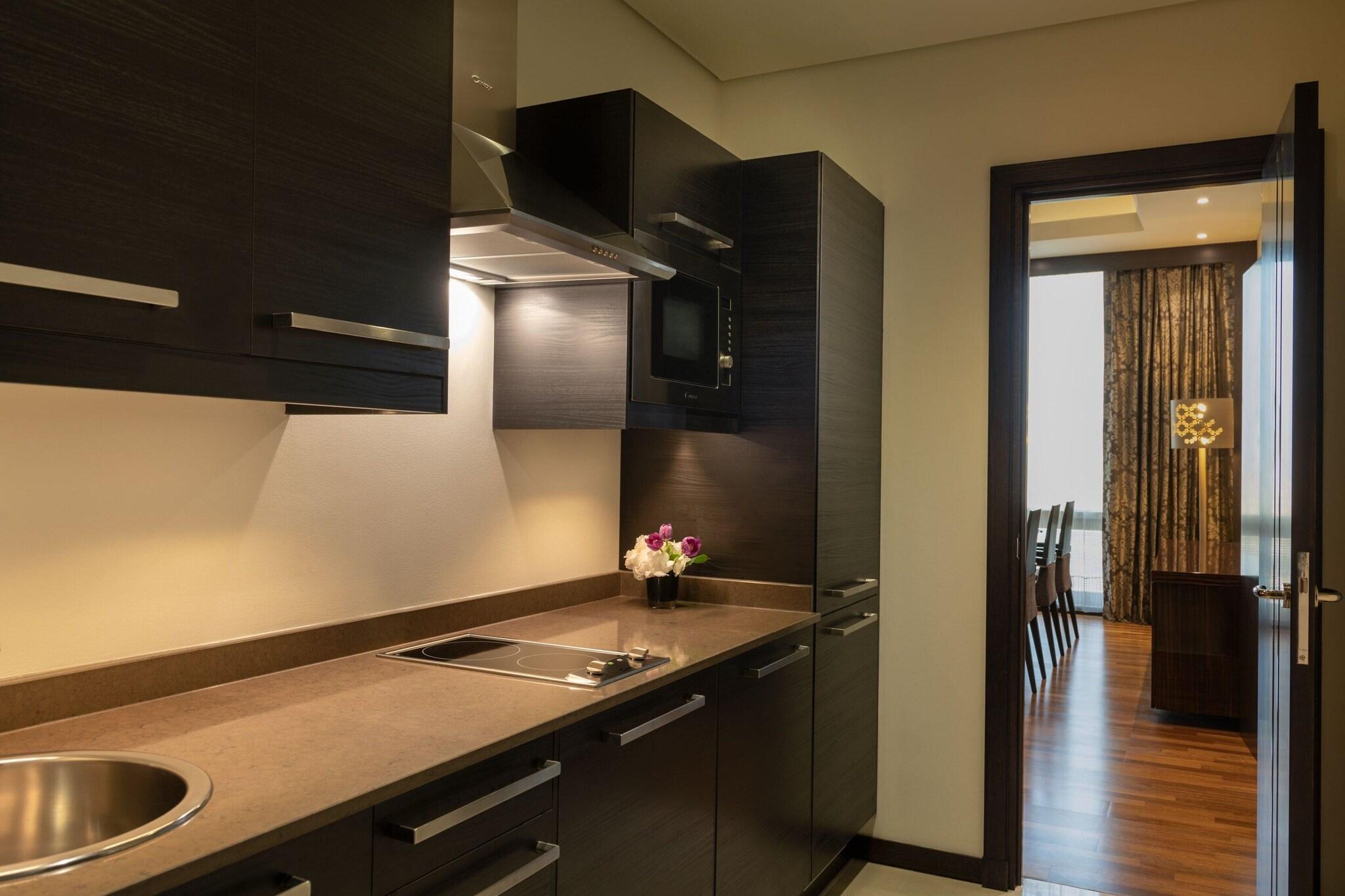 Suite City View King Bed