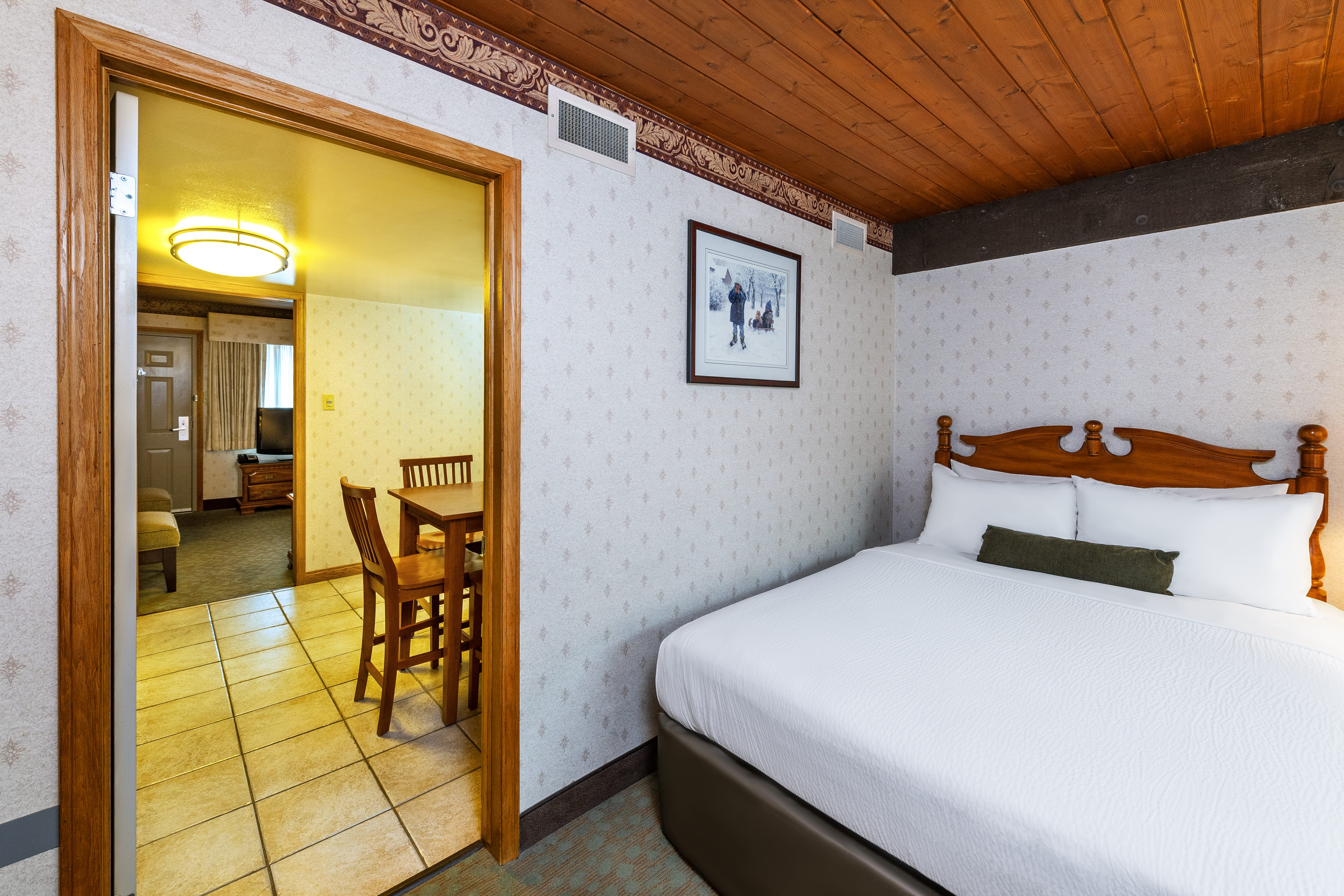 Suite with Kitchenette