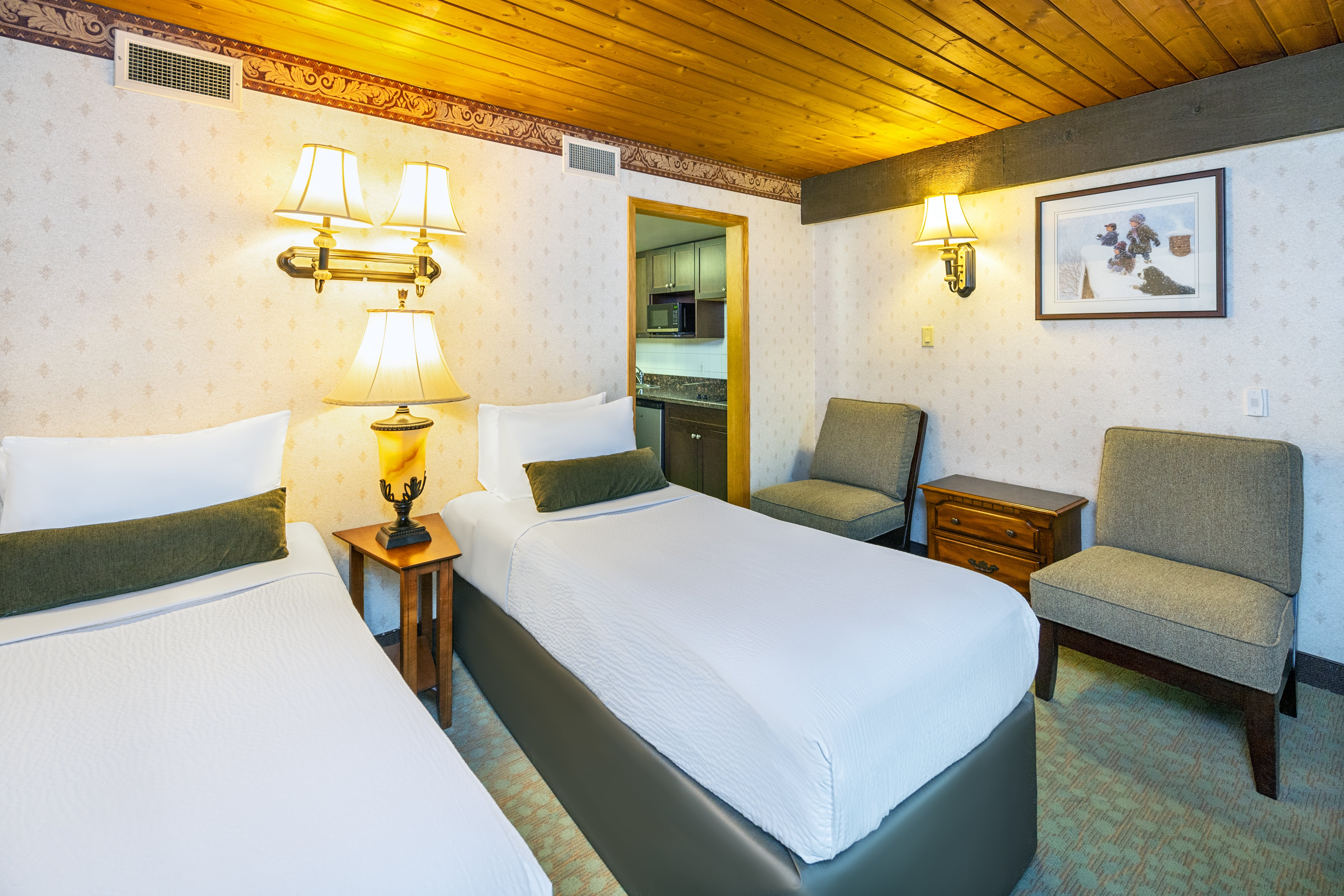 Suite with Kitchenette