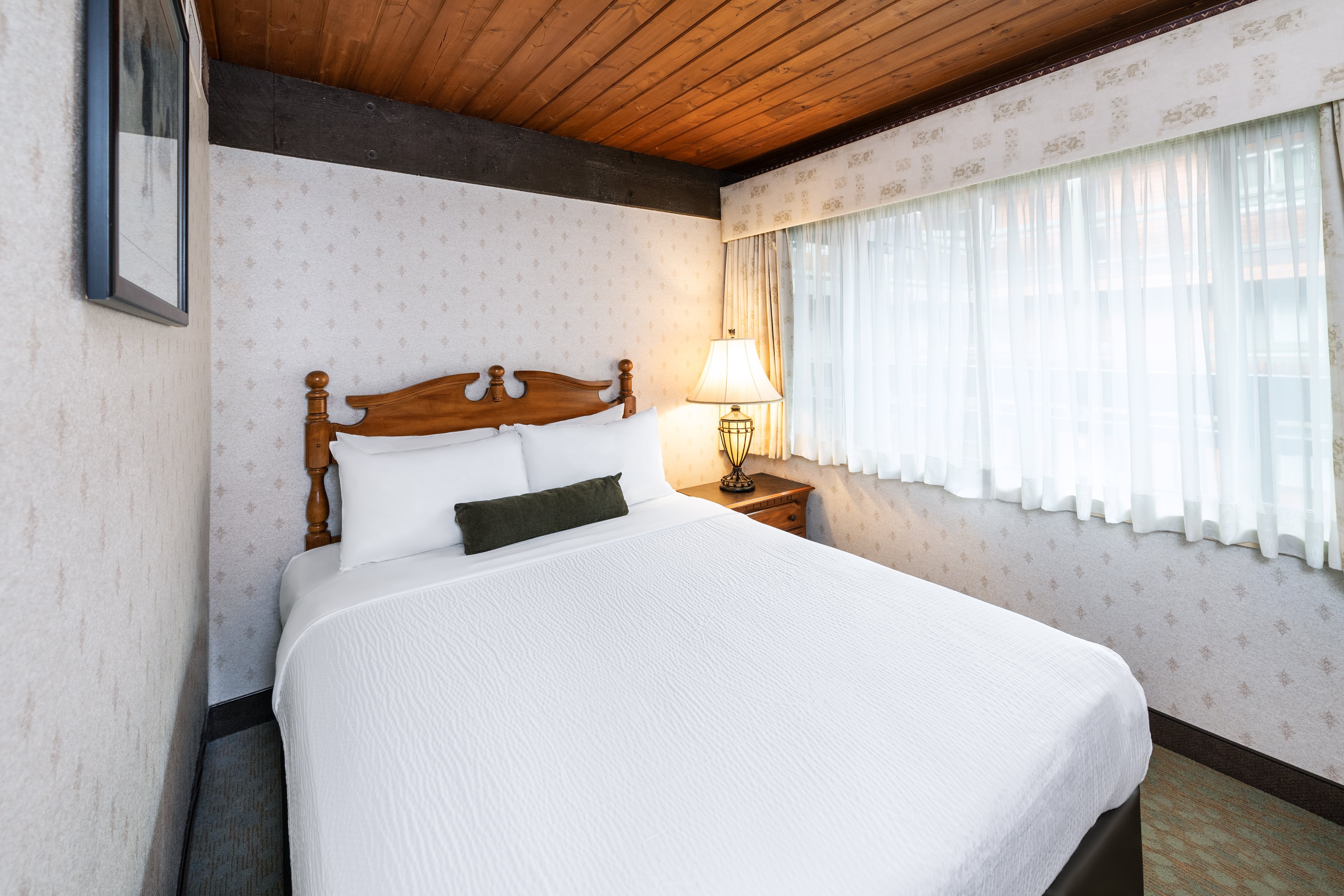 Suite with Kitchenette