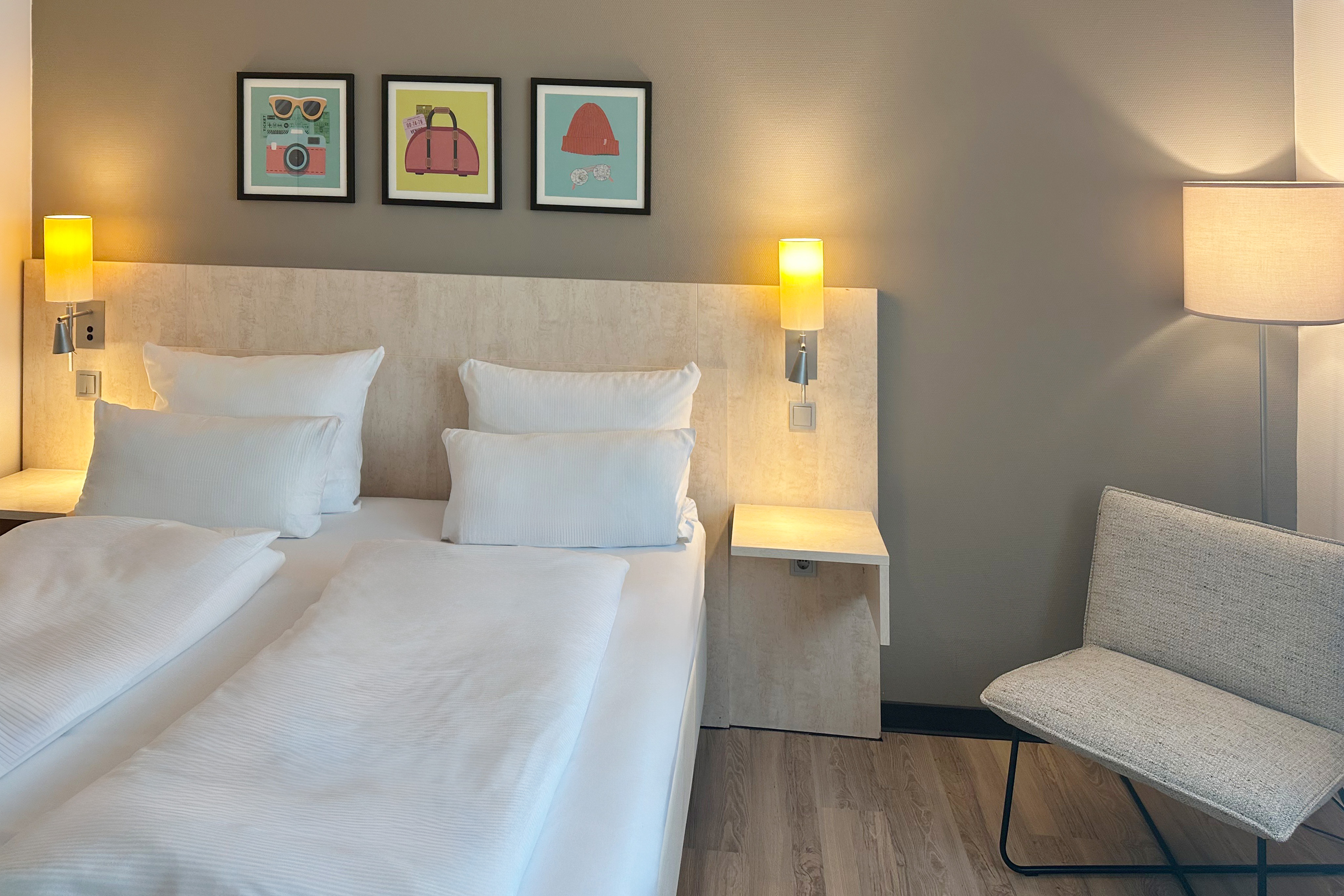 Double Accessible-queen Size Bed