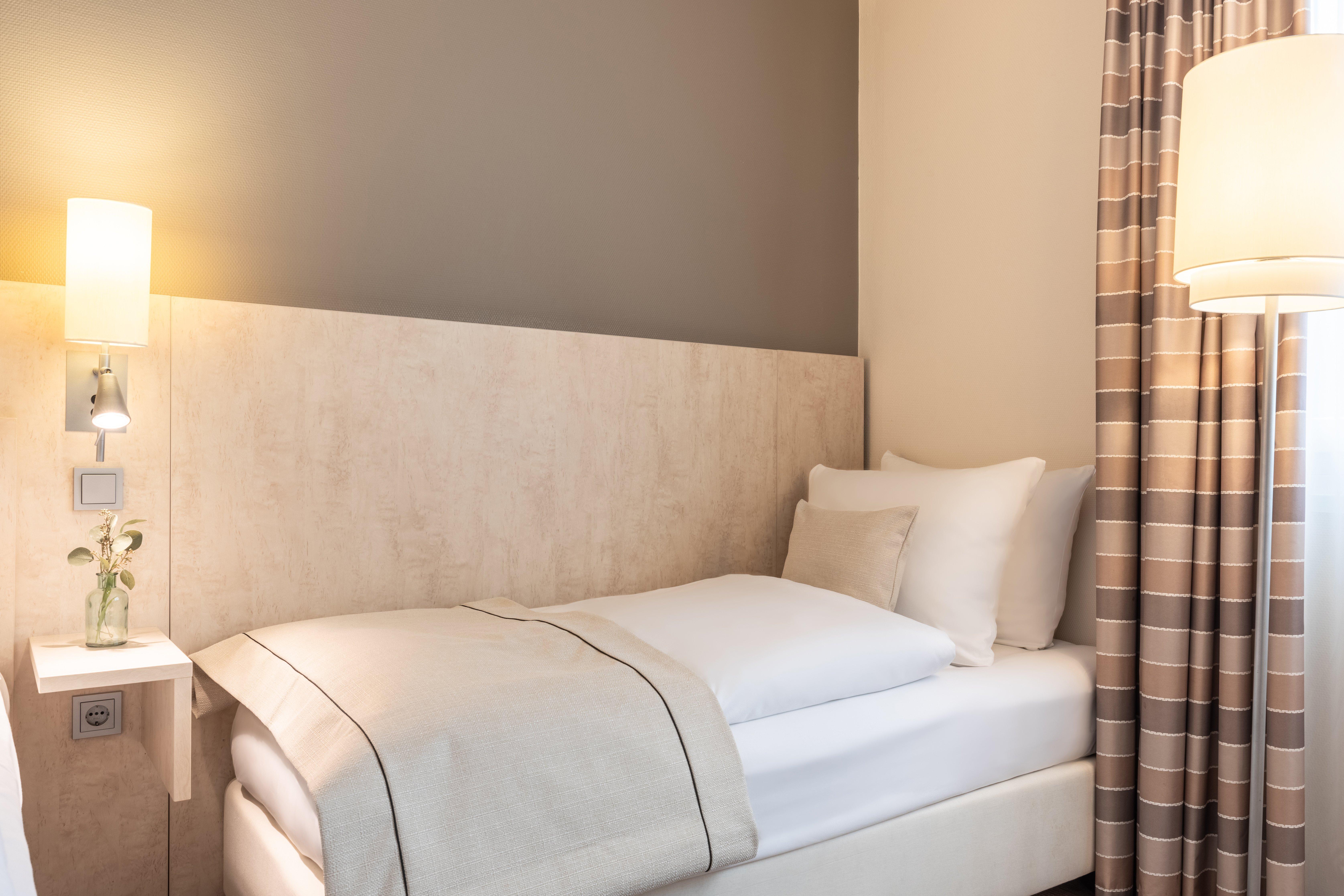 Double Accessible-queen Size Bed