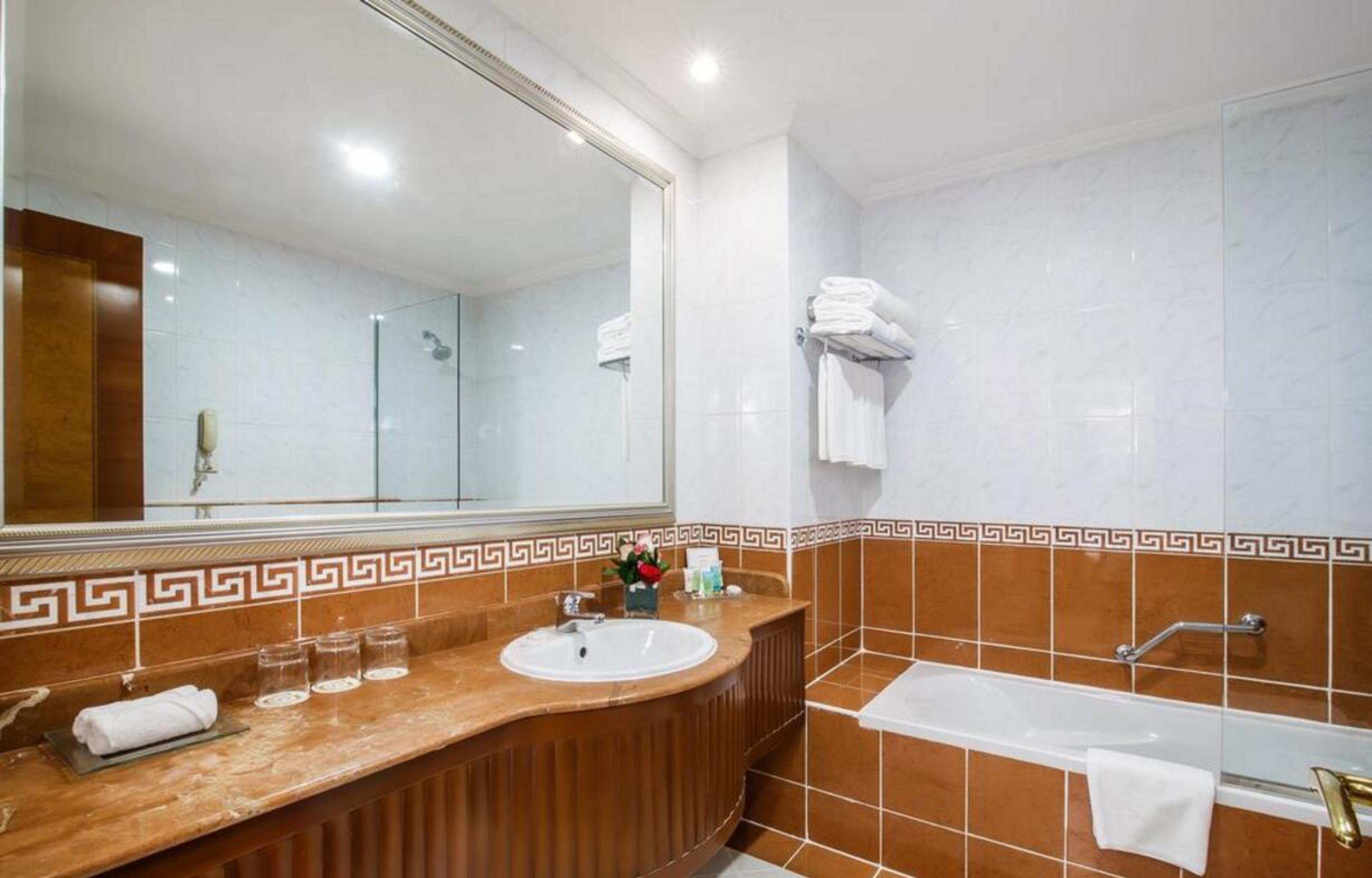 Family Room Two Queen Beds