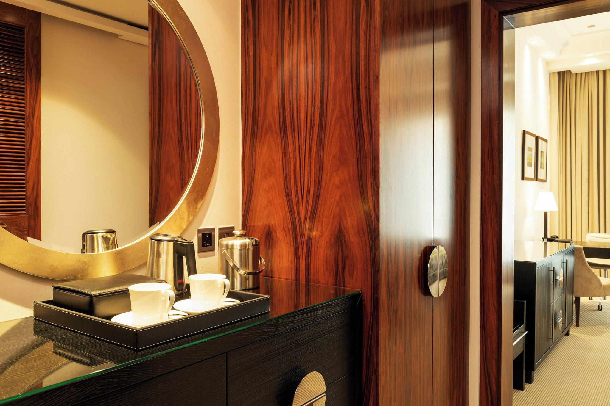 Twin Deluxe Two Beds