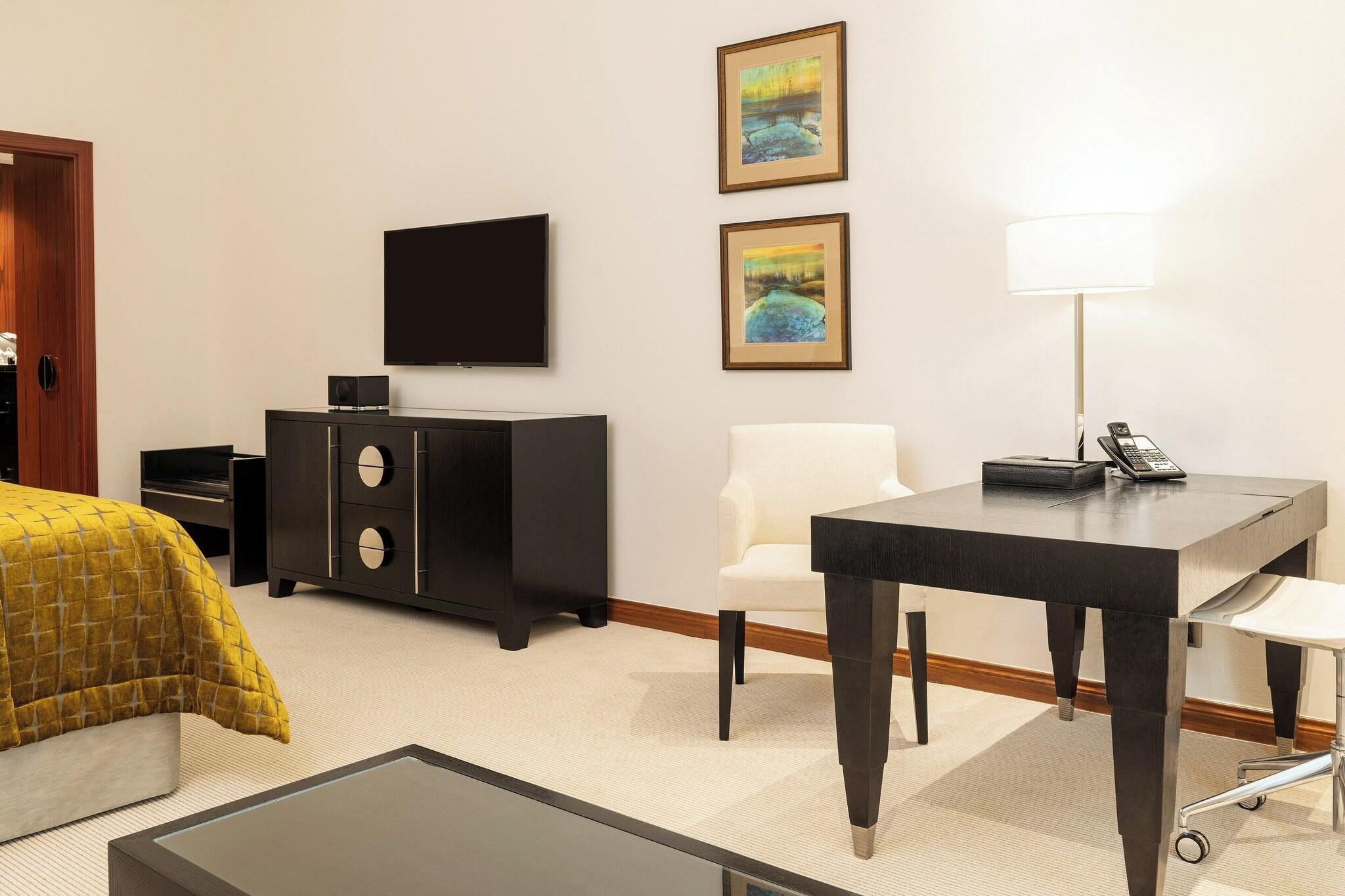 Double Premier King Bed