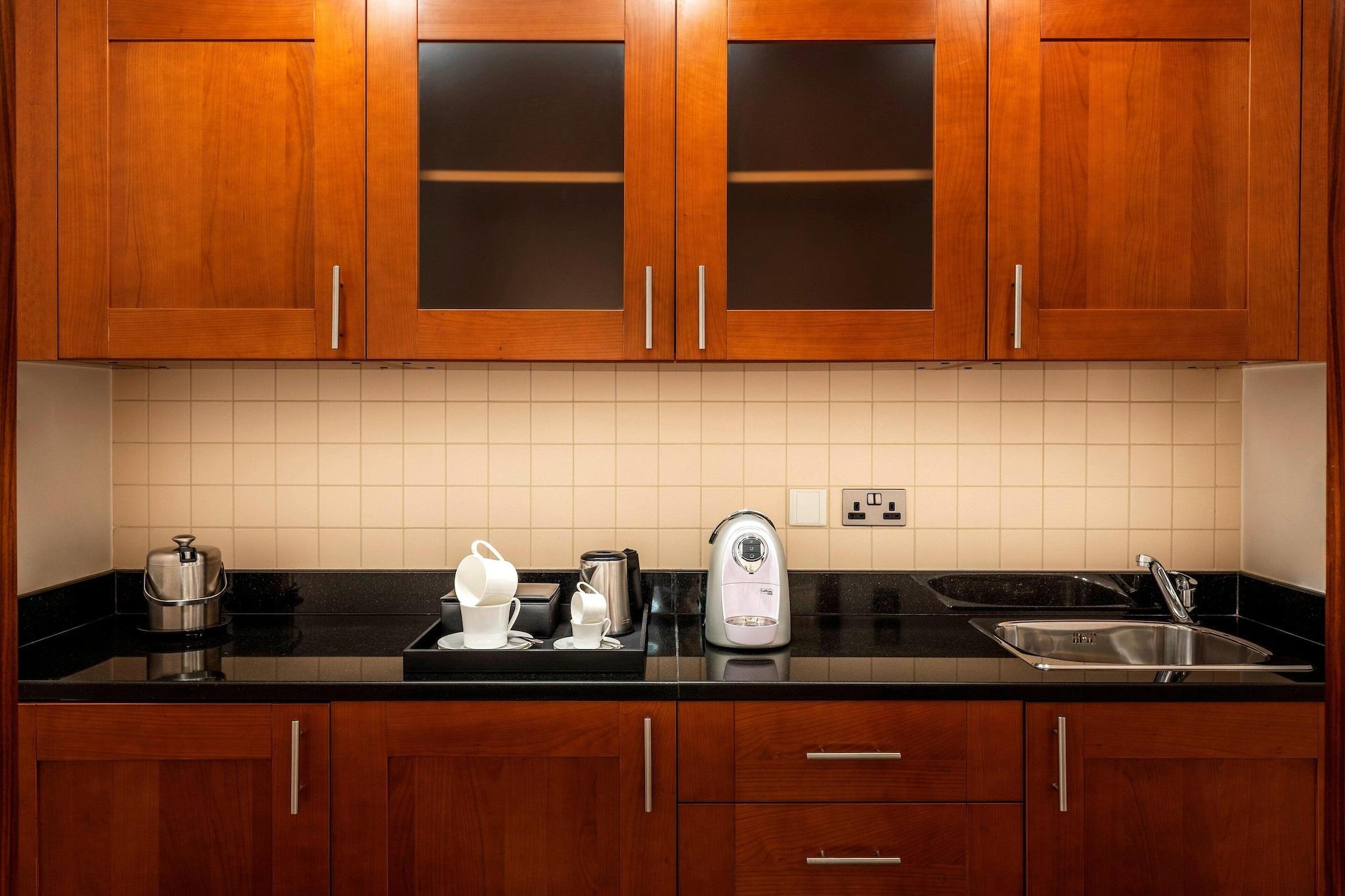 Single with Kitchenette