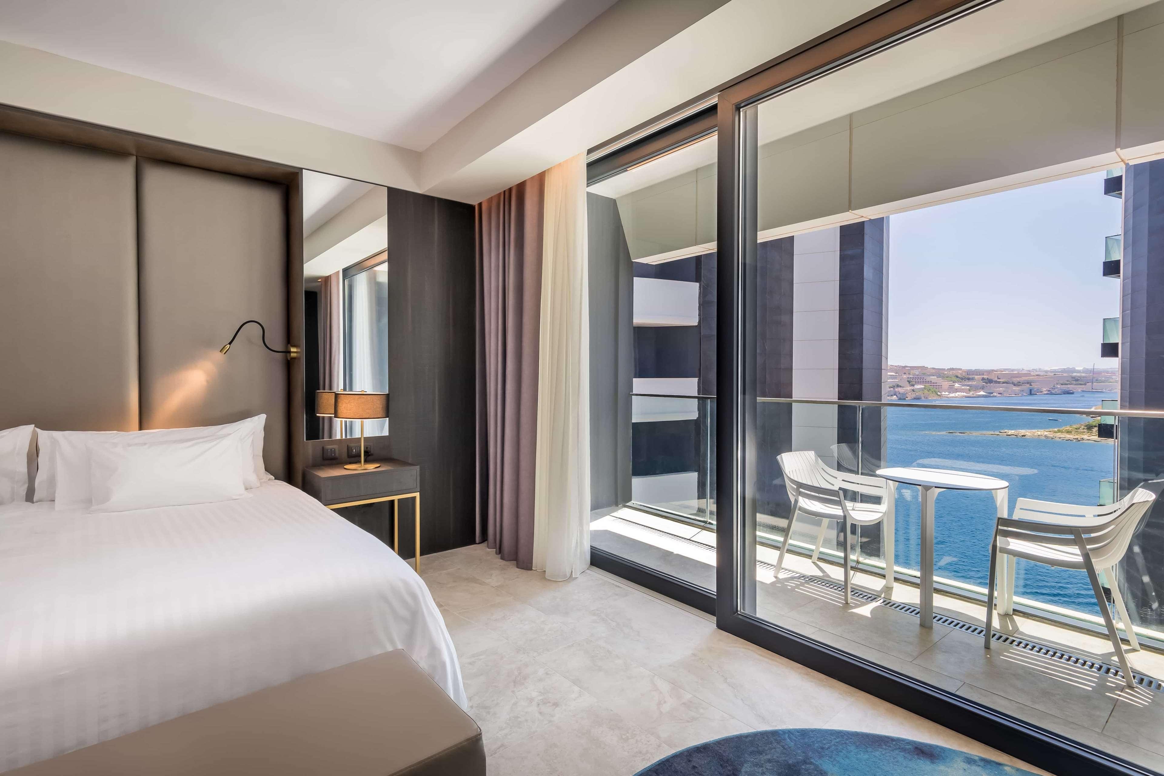 Room Superior Side Sea View