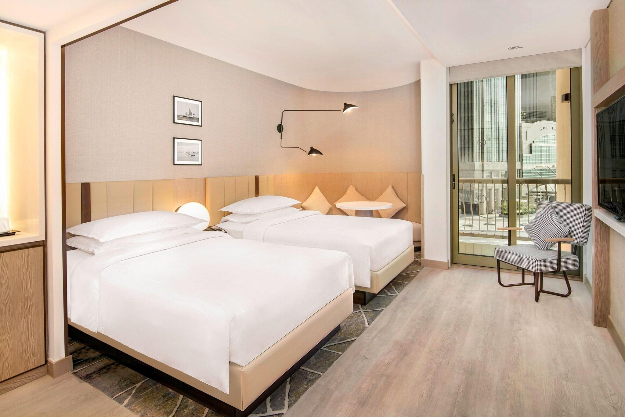 Twin Classic City View