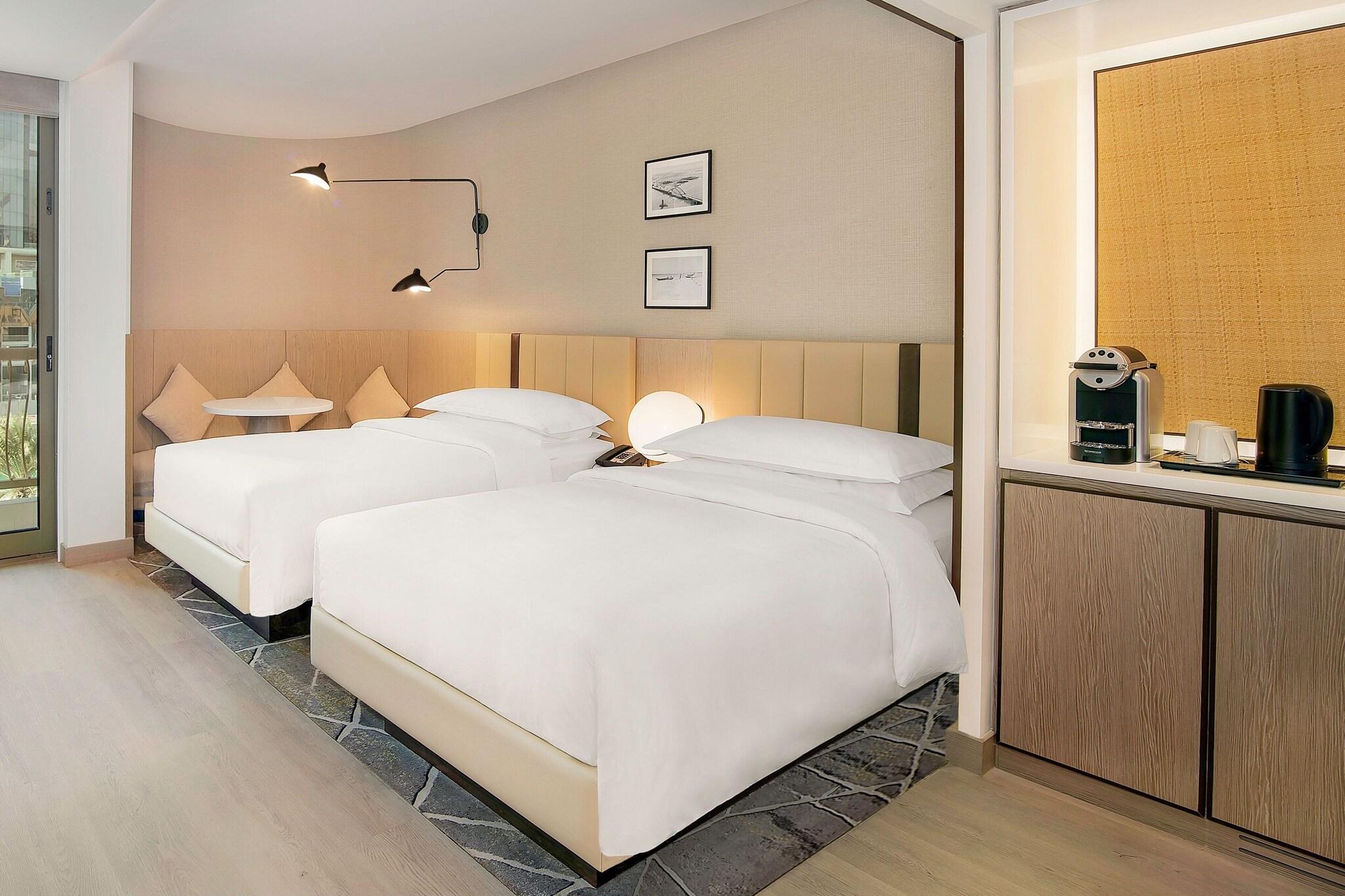 Twin Club with Views