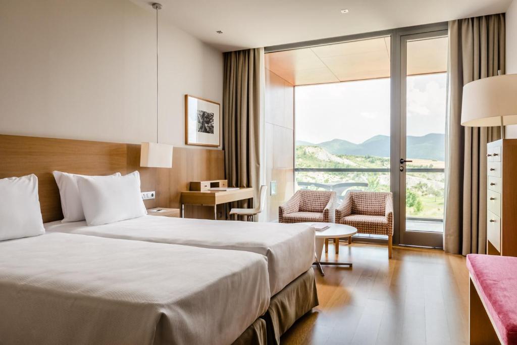 Double Single with Terrace