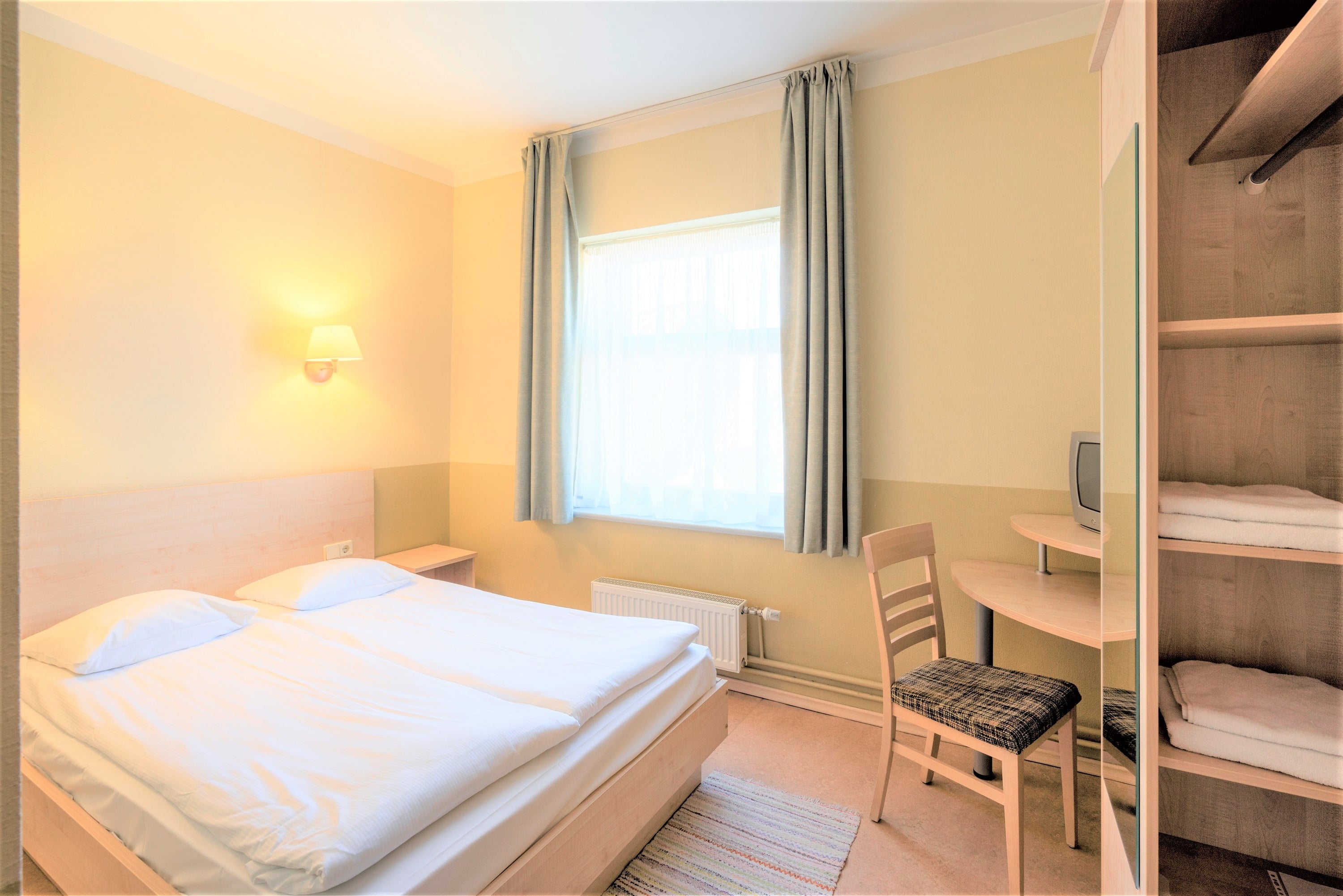 Double or Twin Standard